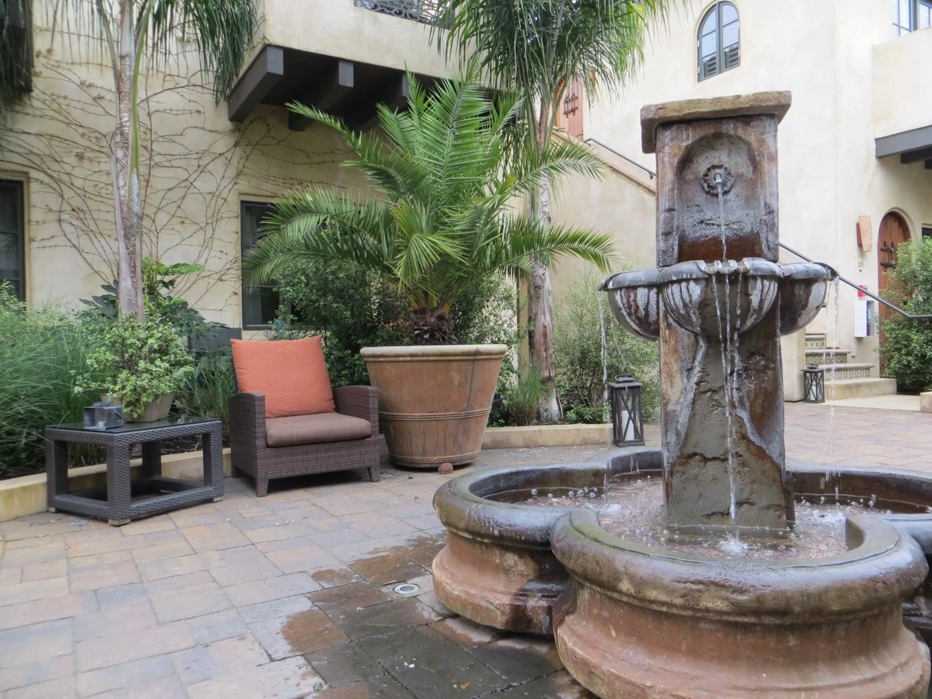 Patio in North Block Hotel