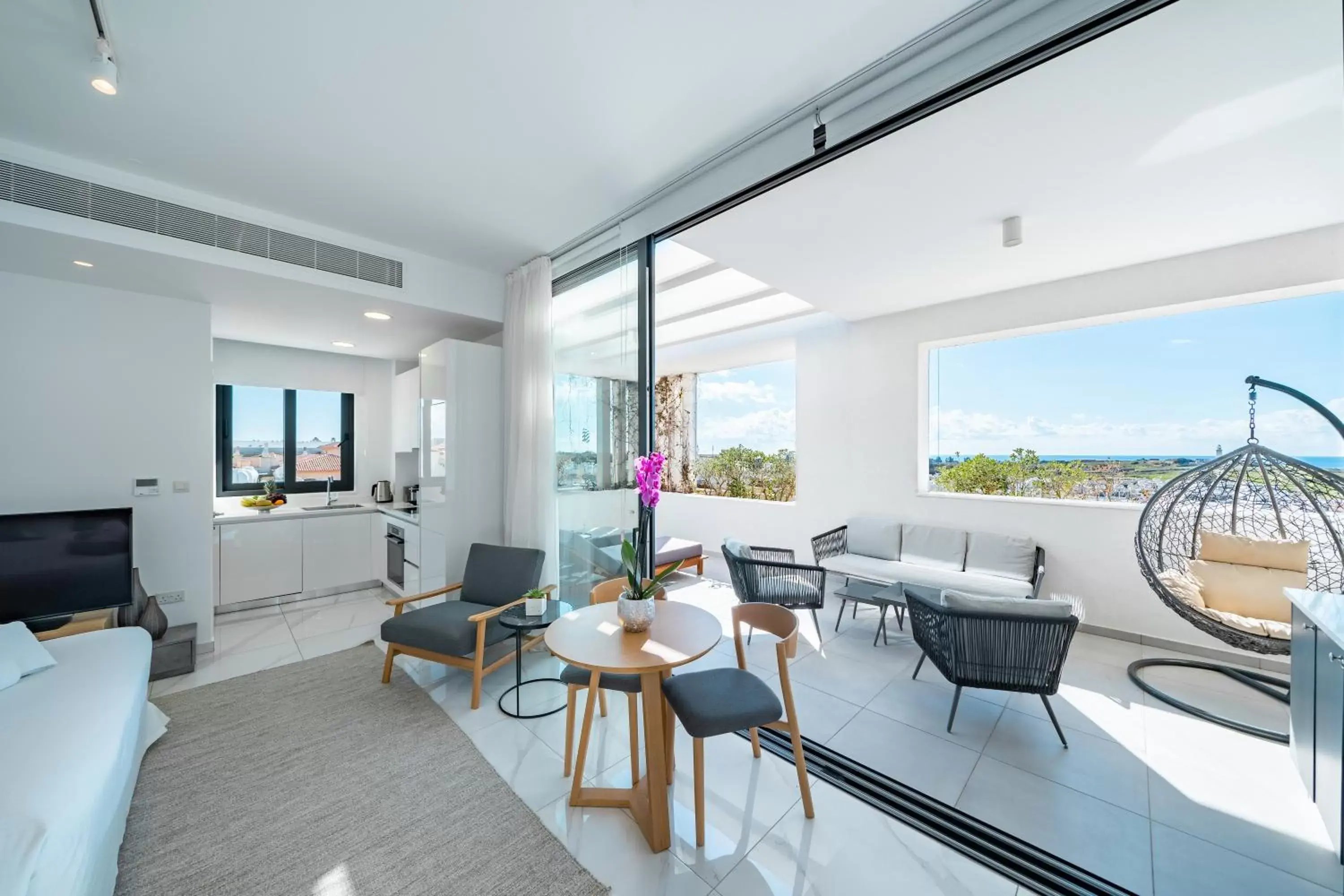 Executive Studio Apartment with Sea View in Downtown Park Executive Studio Apartment with Sea View in Downtown Park