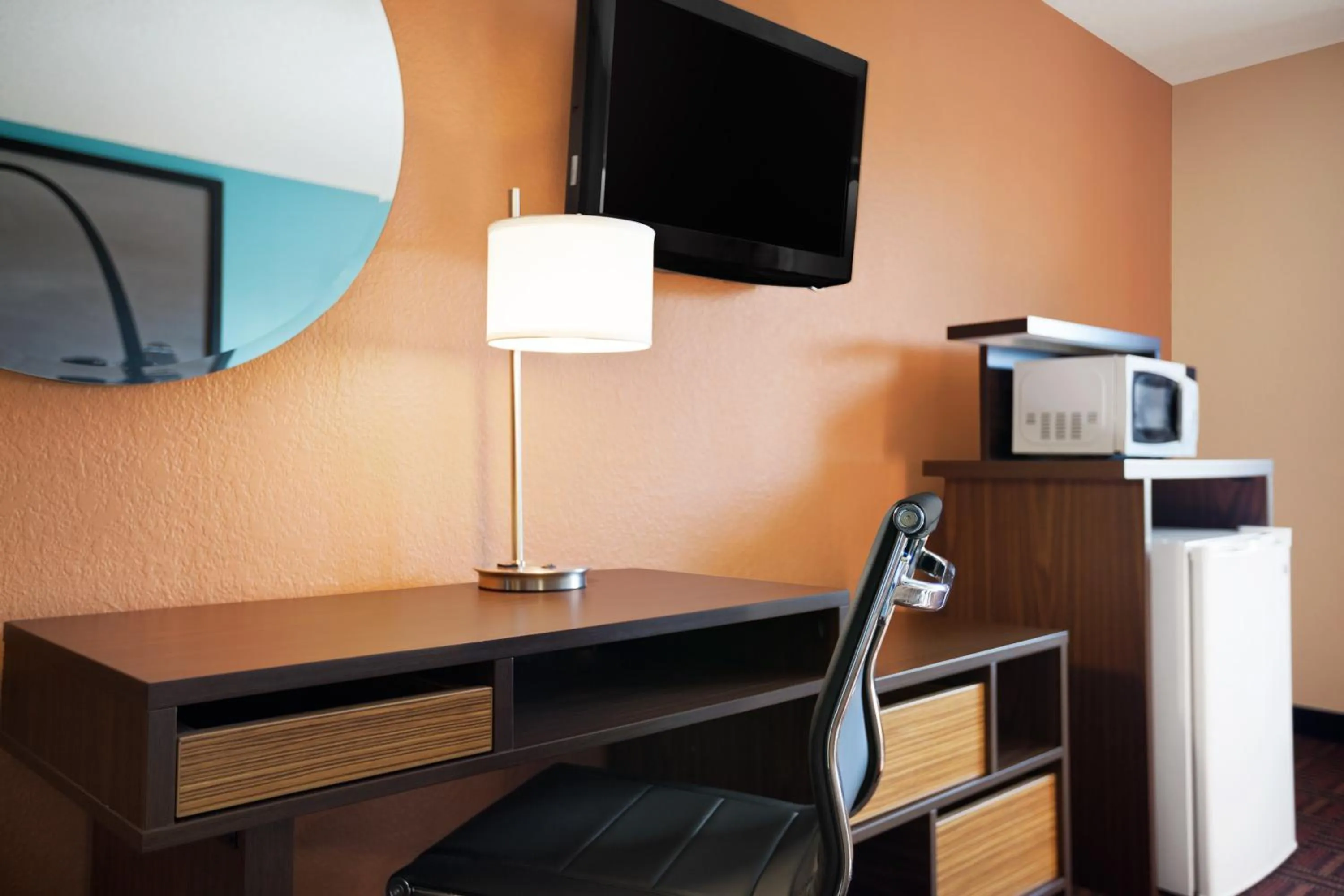 TV and multimedia in Super 8 by Wyndham Collinsville St. Louis