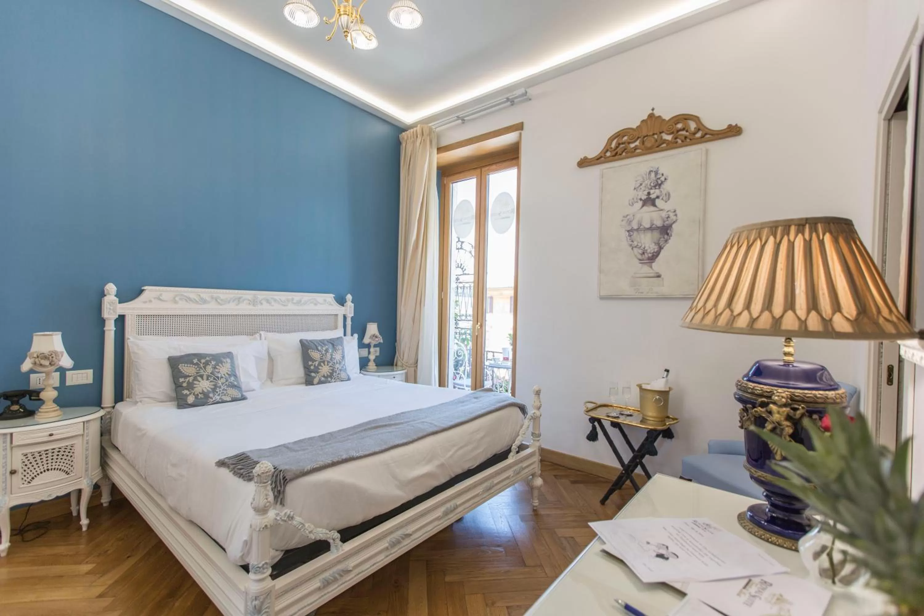 Junior Suite with Balcony in Royal Suite Trinità Dei Monti