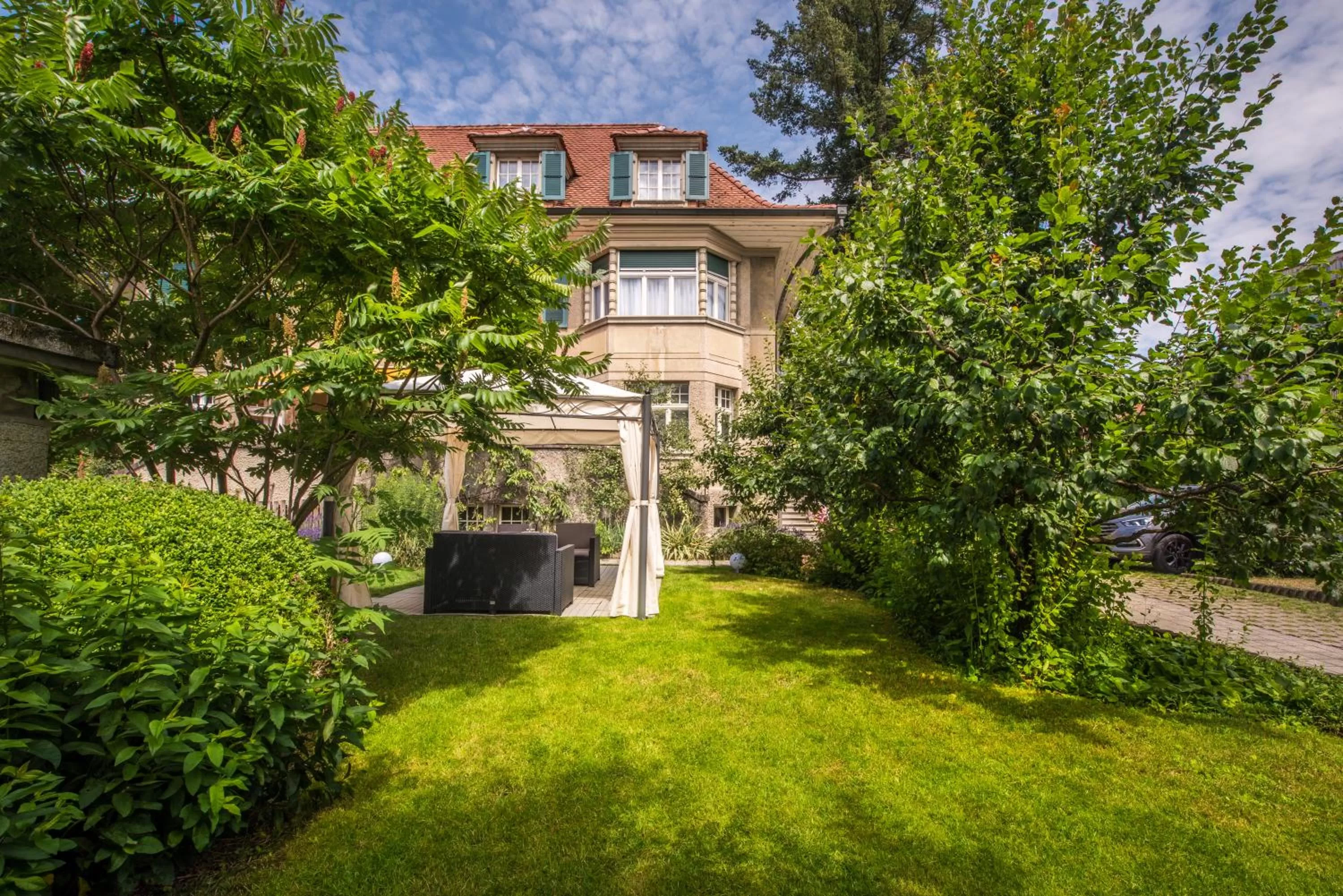 Property building in Max Aviation Villa & Apartments