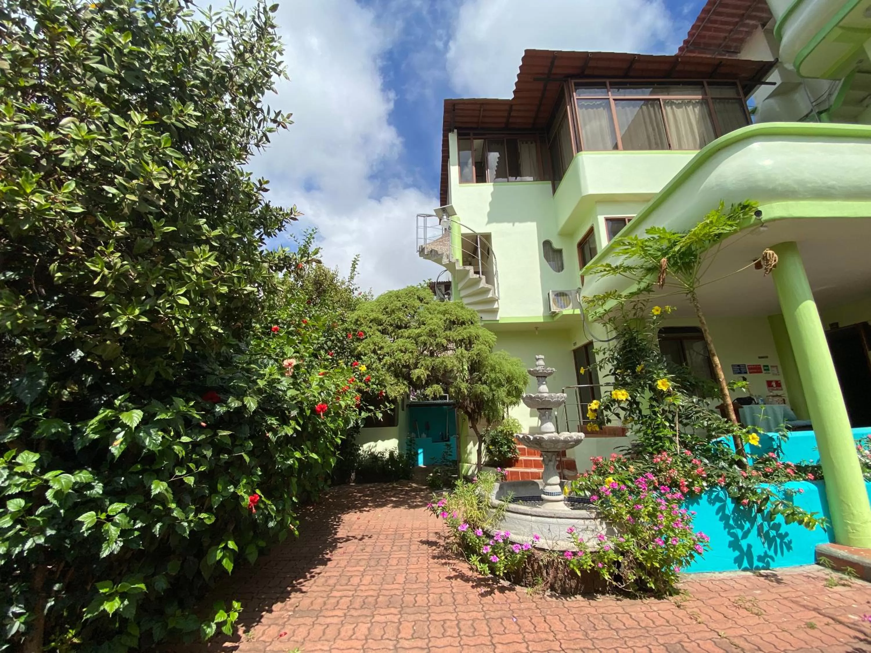 Property Building in Hostal Casa Edén