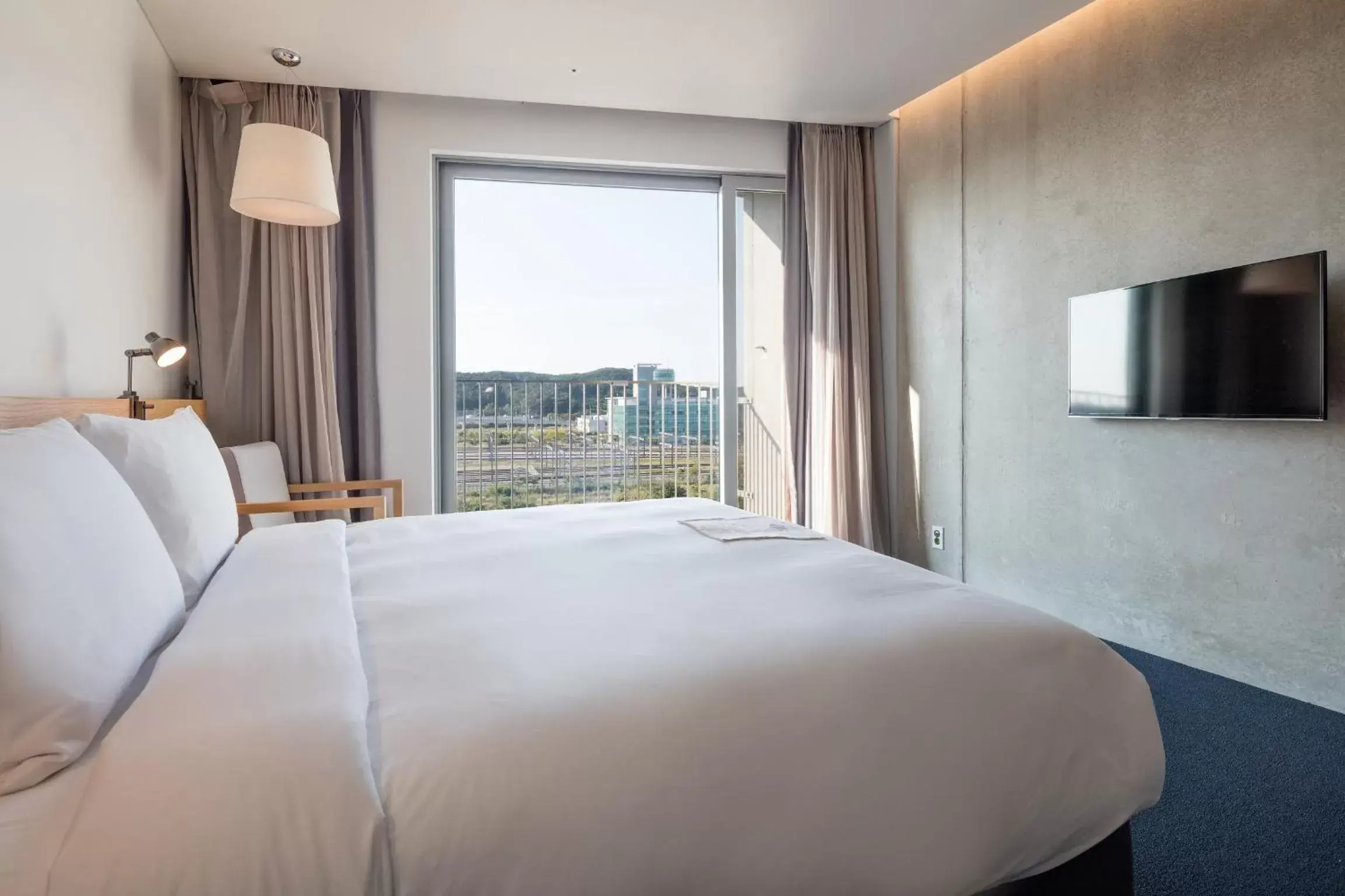 Standard Double Room with Mountain View in Nest Hotel Incheon Standard Double Room with Mountain View in Nest Hotel Incheon