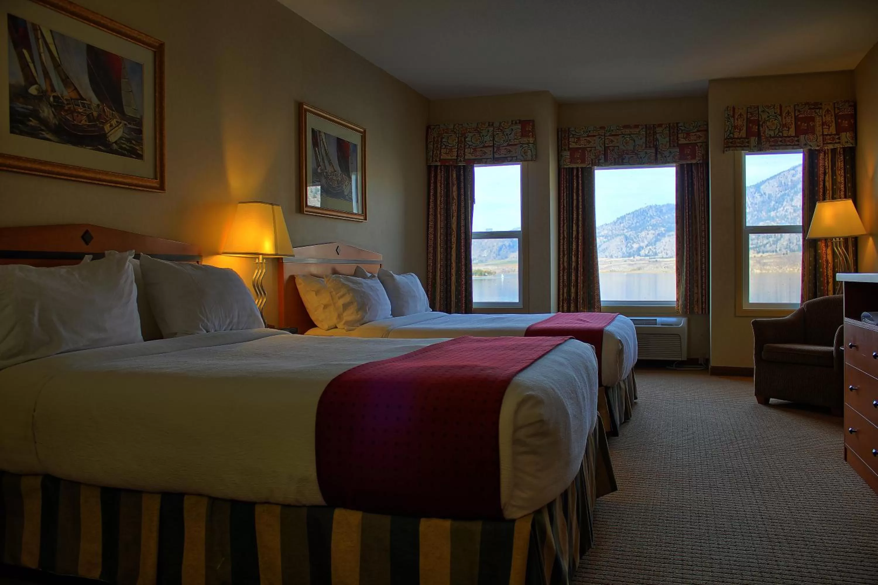 Holiday Inn Hotel & Suites Osoyoos by IHG