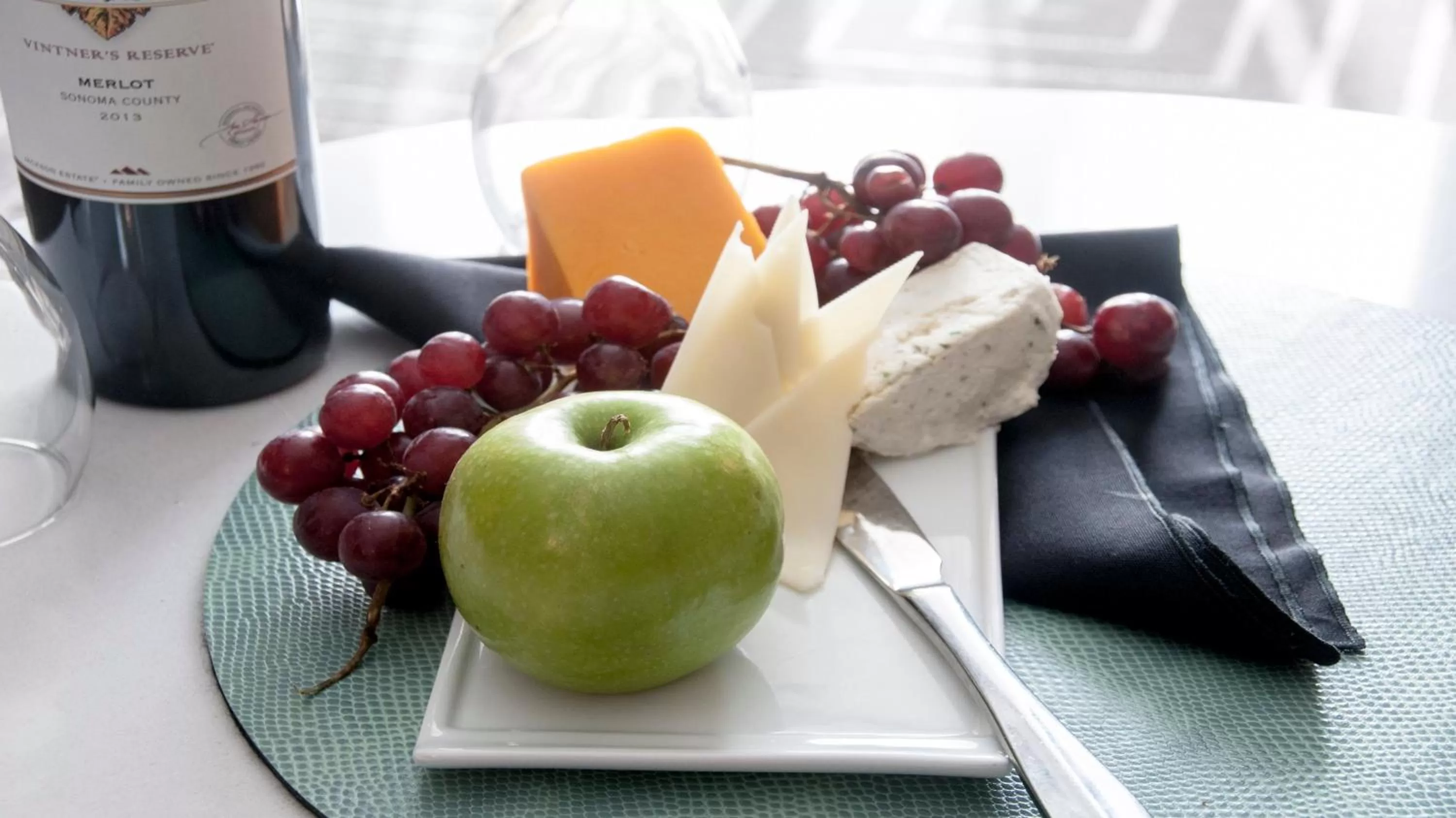 Restaurant/places to eat in InterContinental Kansas City at the Plaza by IHG