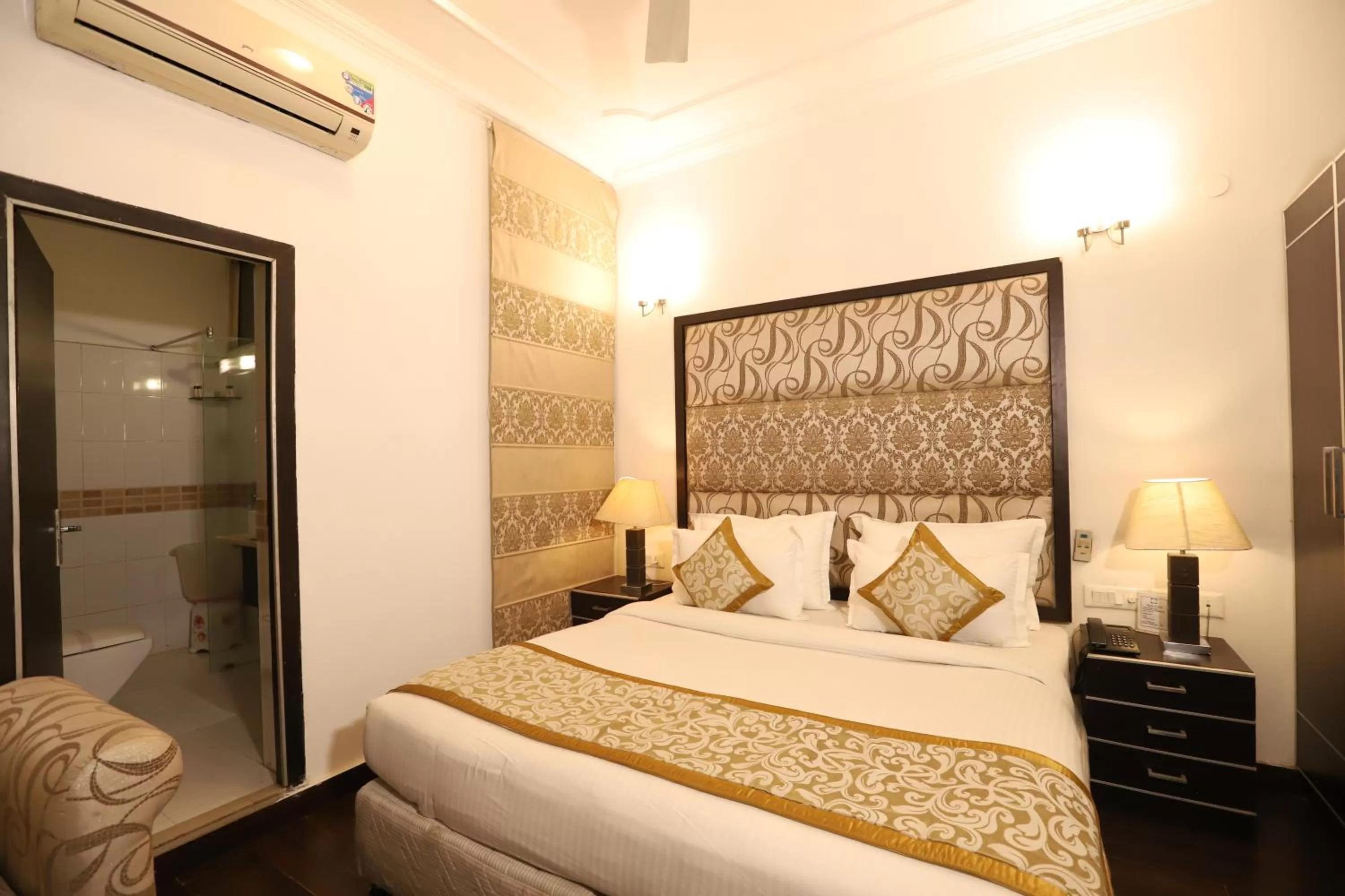 Bed in Hotel Capitol Hills - Greater Kailash Delhi