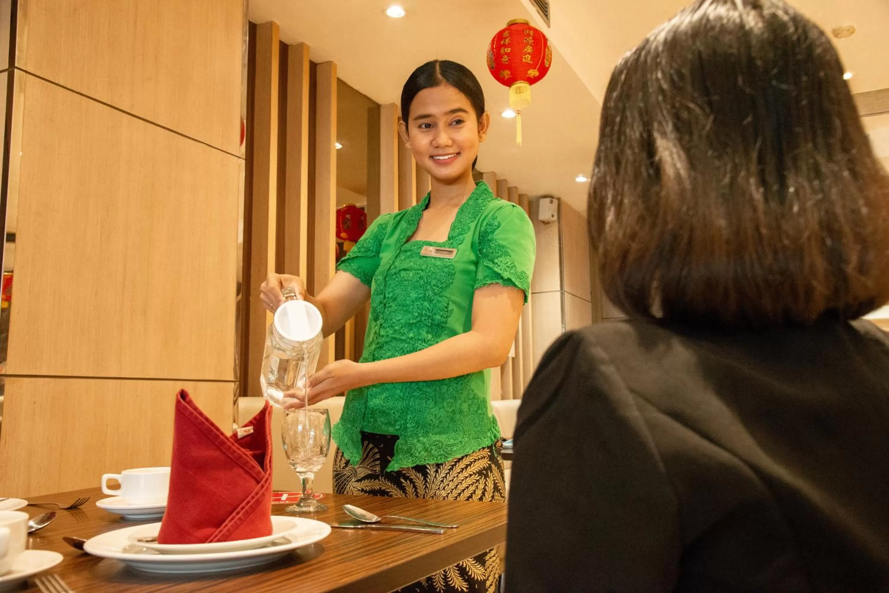 Restaurant/places to eat in Orchardz Hotel Industri Jakarta Kemayoran