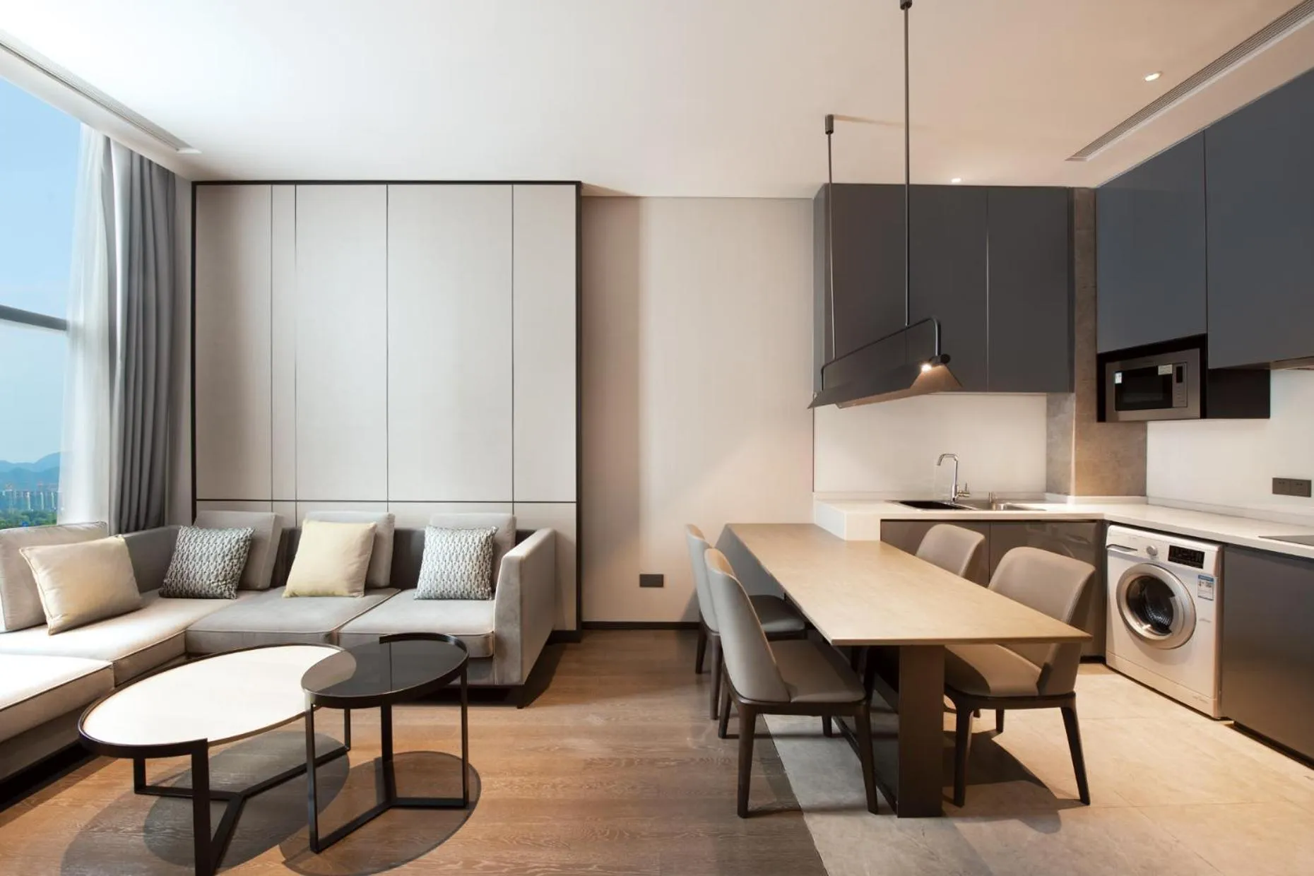 Kitchen or kitchenette in Crowne Plaza Hangzhou Science City by IHG