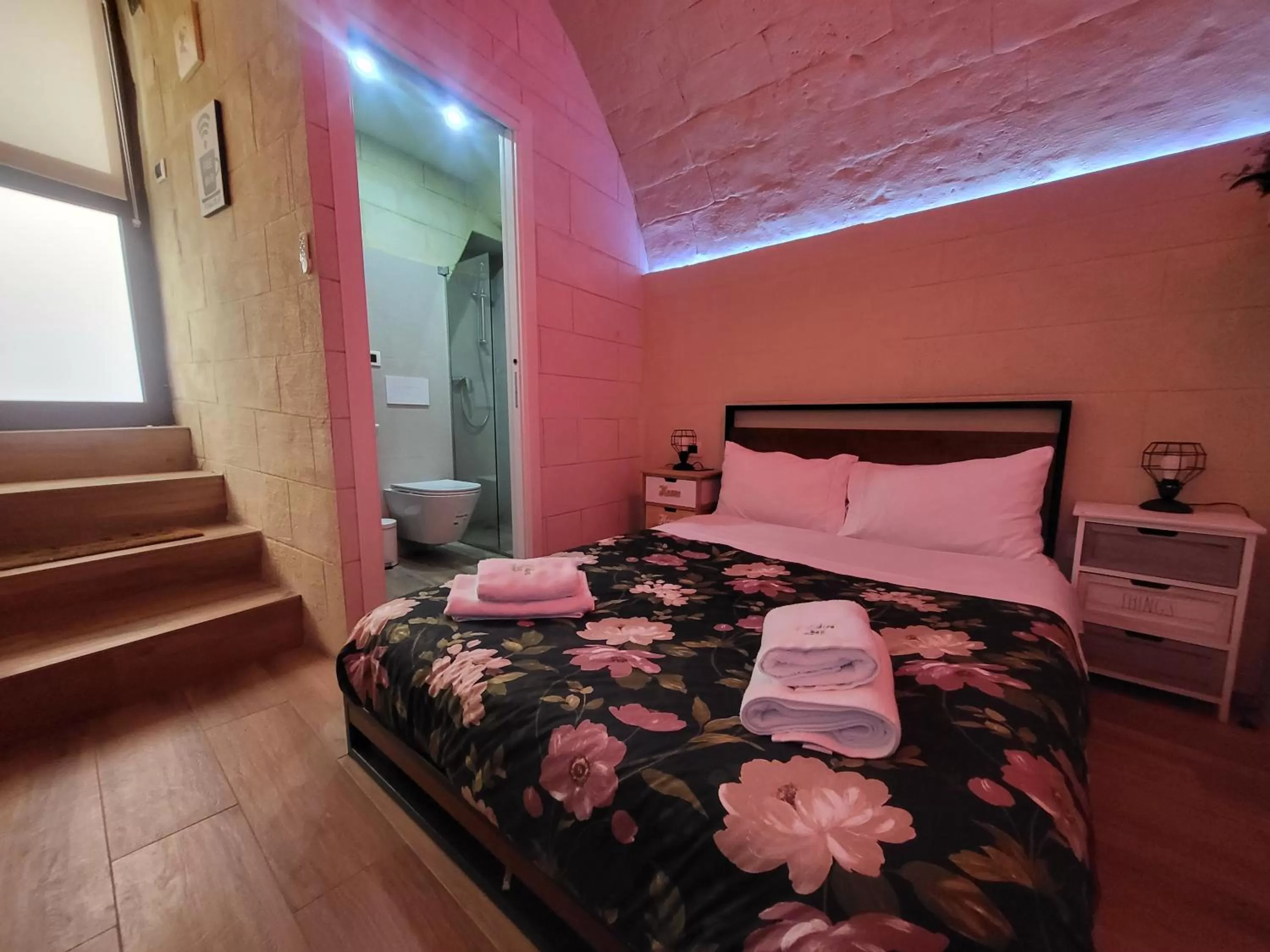 Photo of the whole room, Bed in Ederina