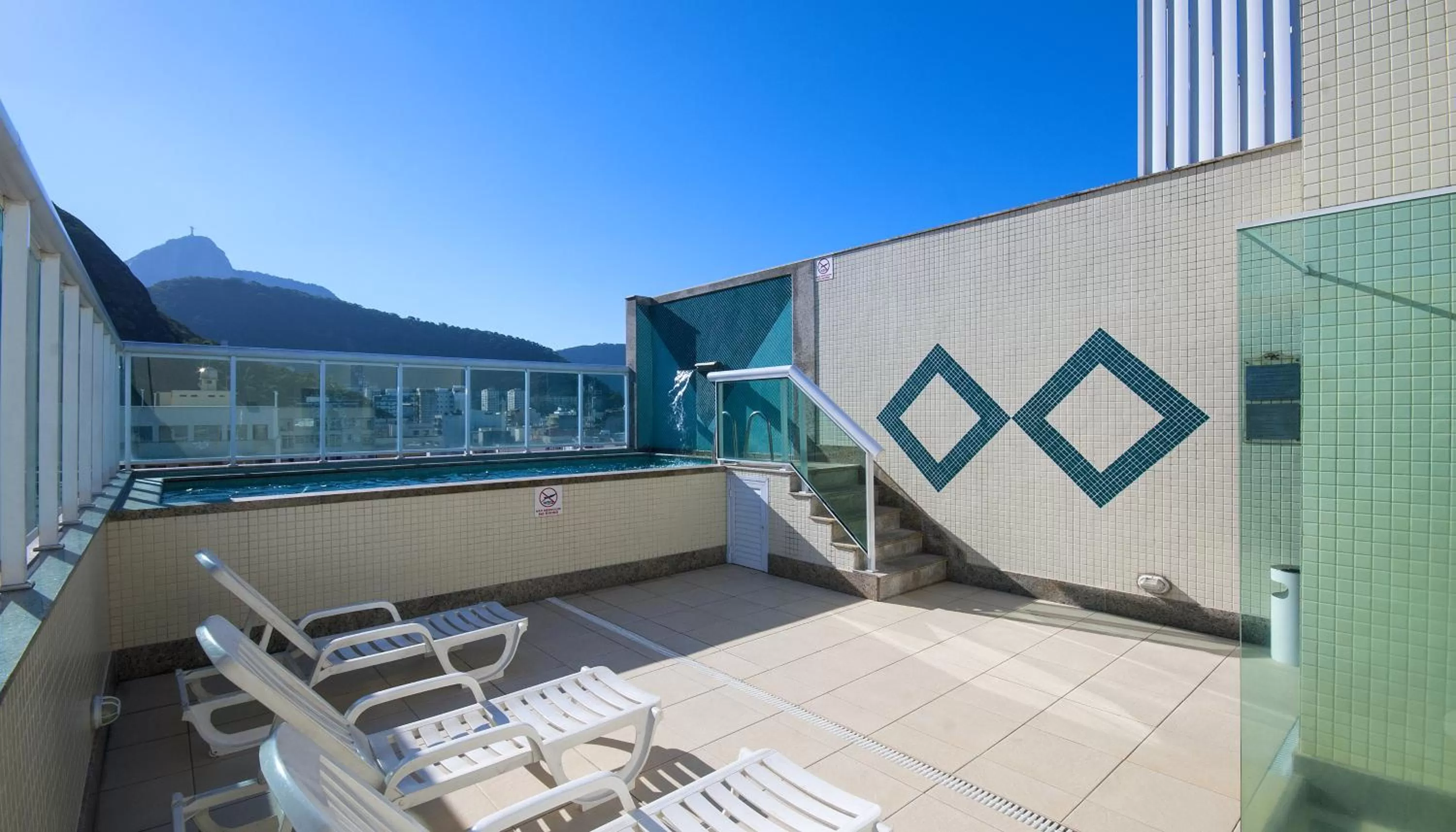Swimming pool in Hotel Bandeirantes