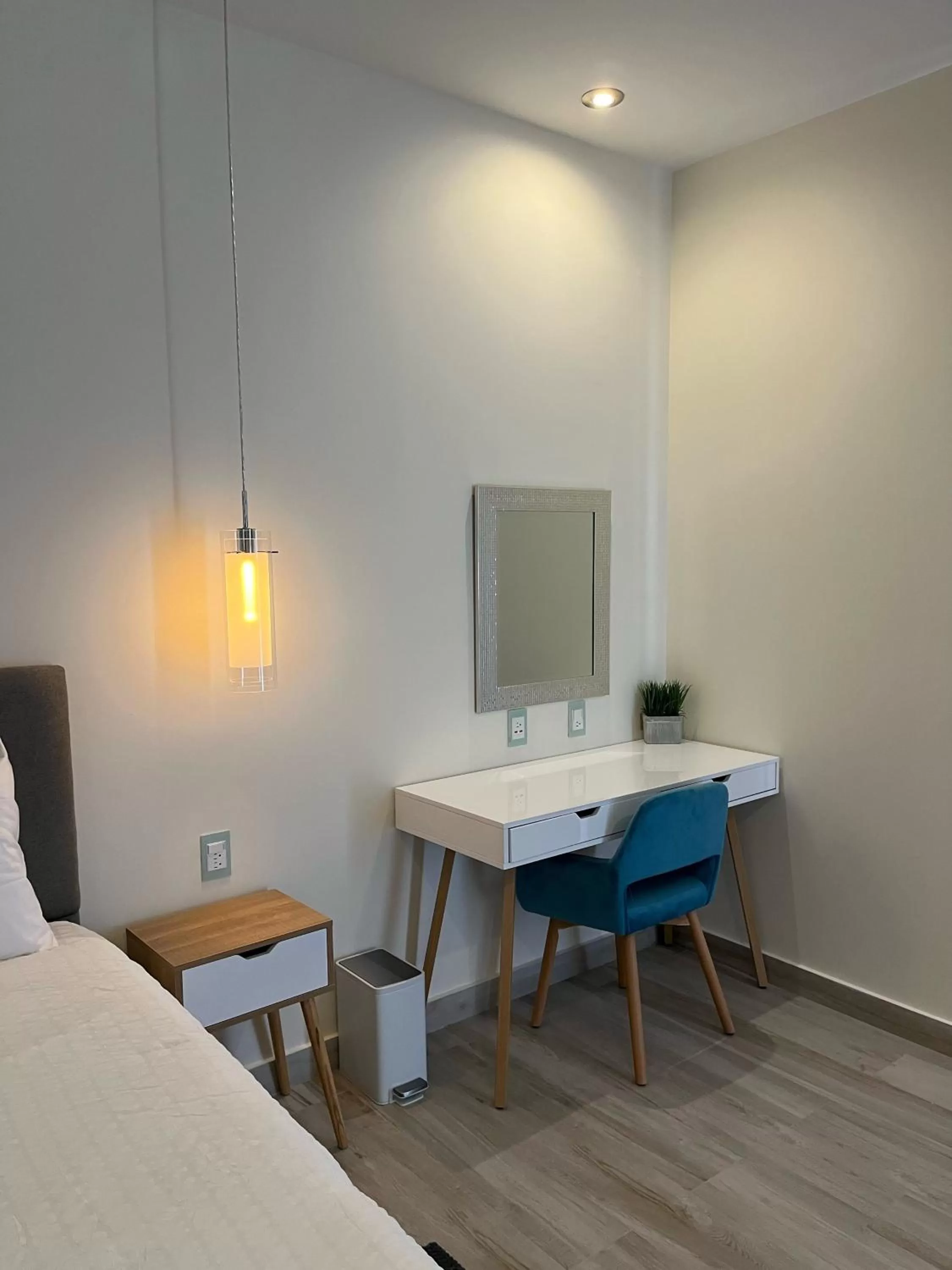 Seating area, Bed in The Cove Boutique Hotel Adults Only