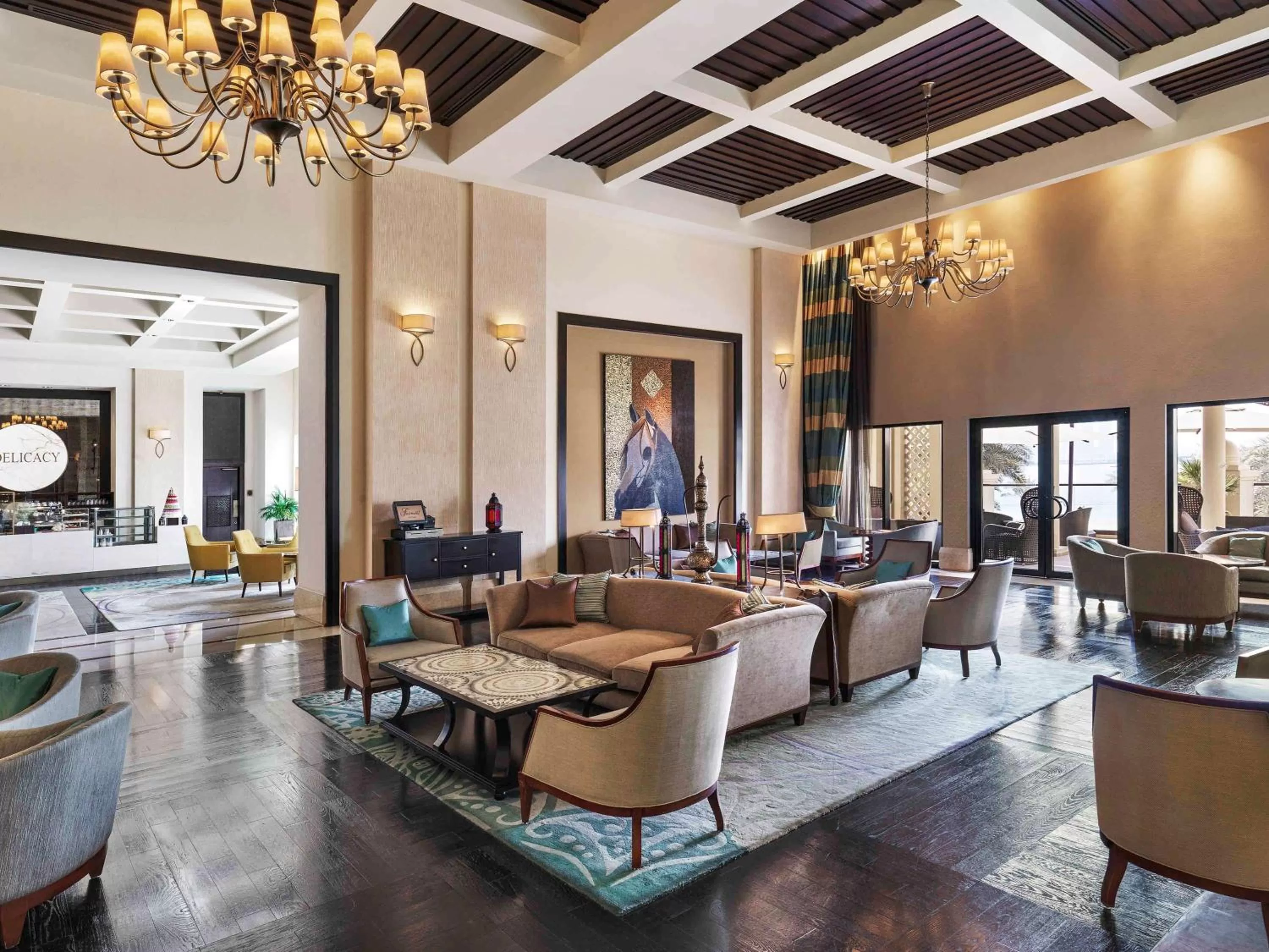 Restaurant/places to eat in Fairmont The Palm