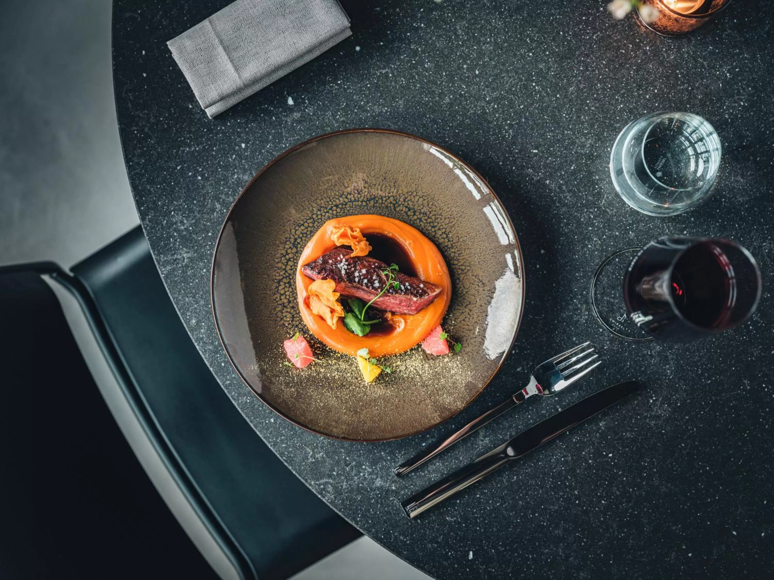 Restaurant/places to eat in Hôtel LÉONOR the place to live