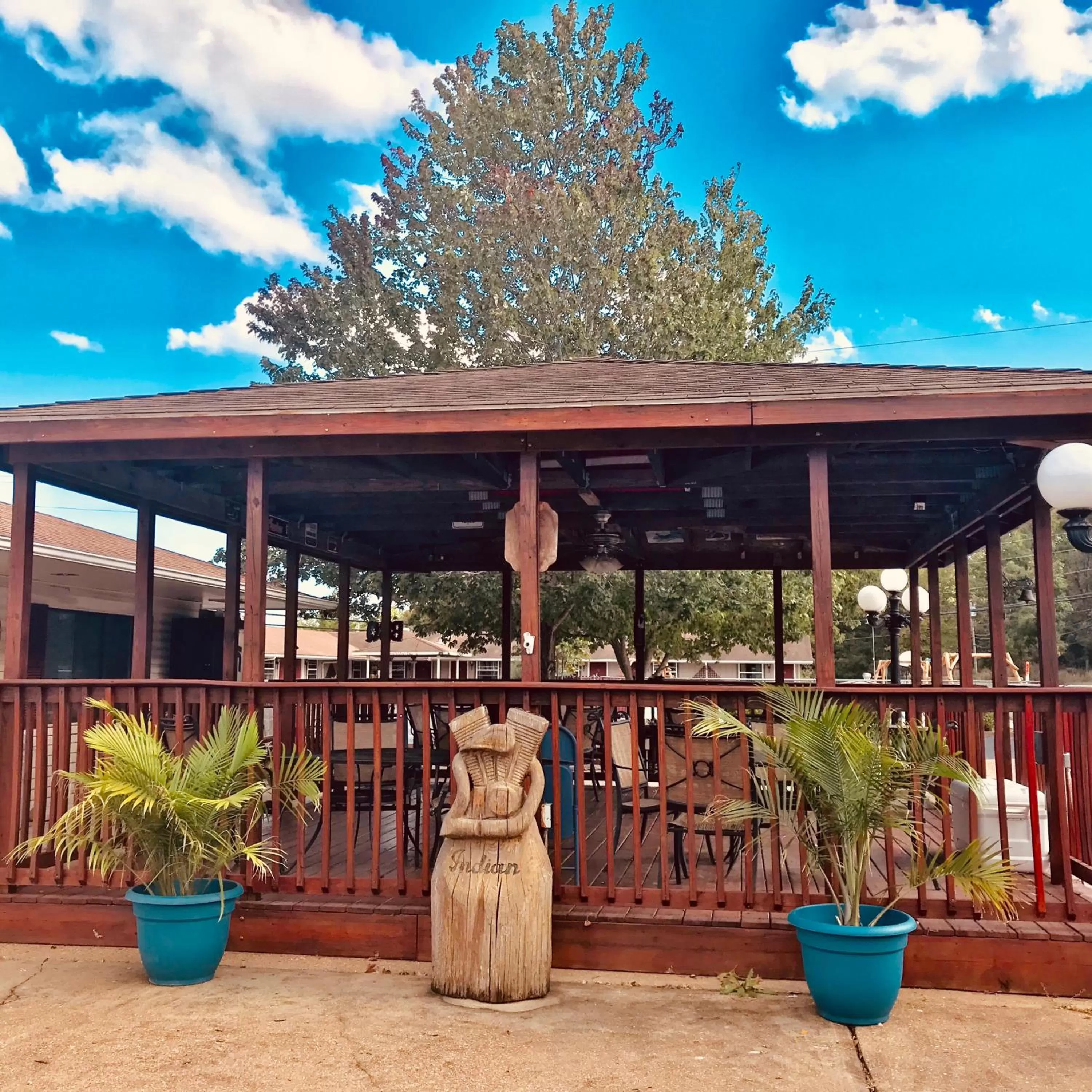 Property building in Hunter's Friend Resort near Table Rock Lake