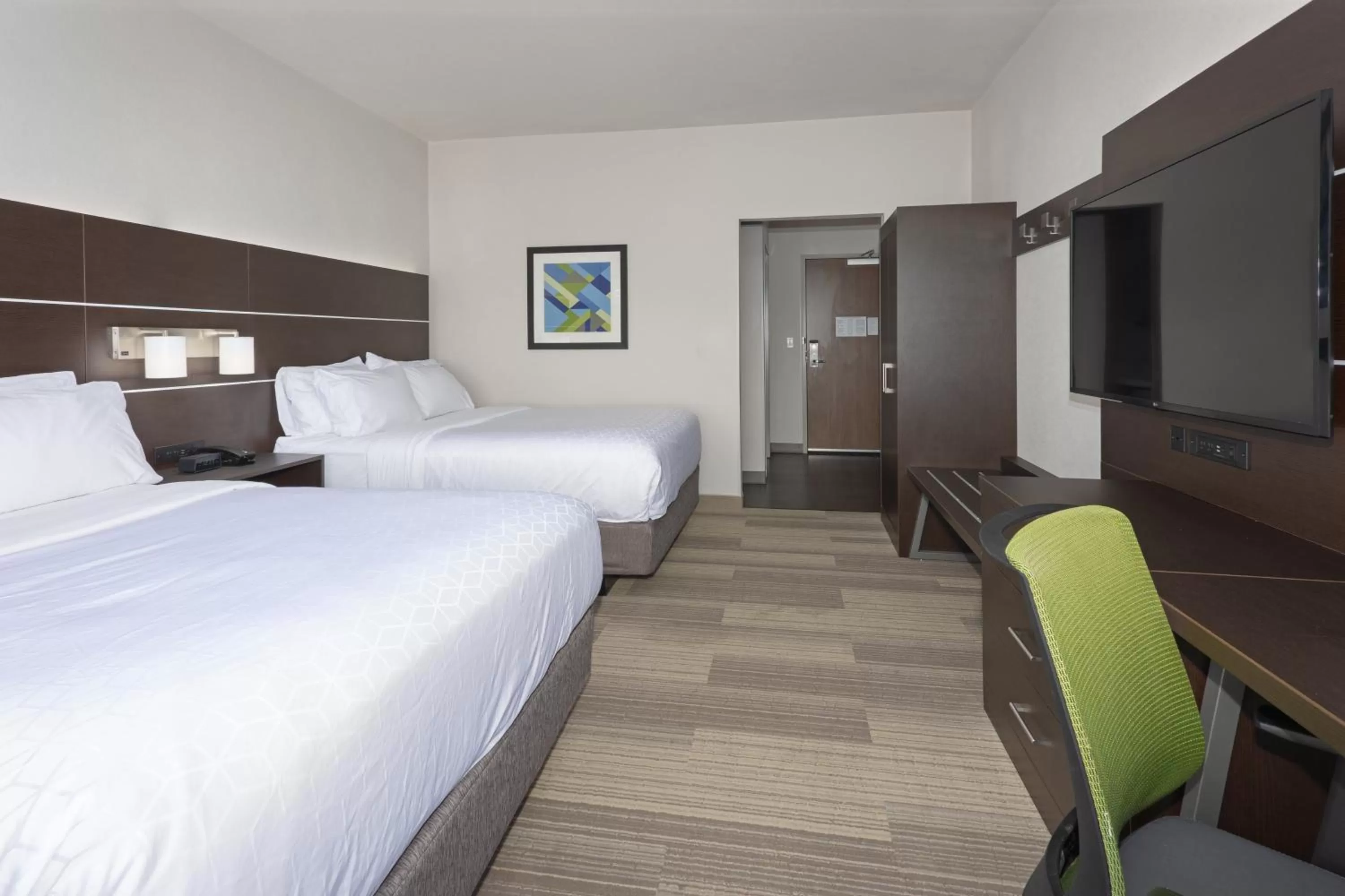 Photo of the whole room, Bed in Holiday Inn Express & Suites - Firestone - Longmont by IHG