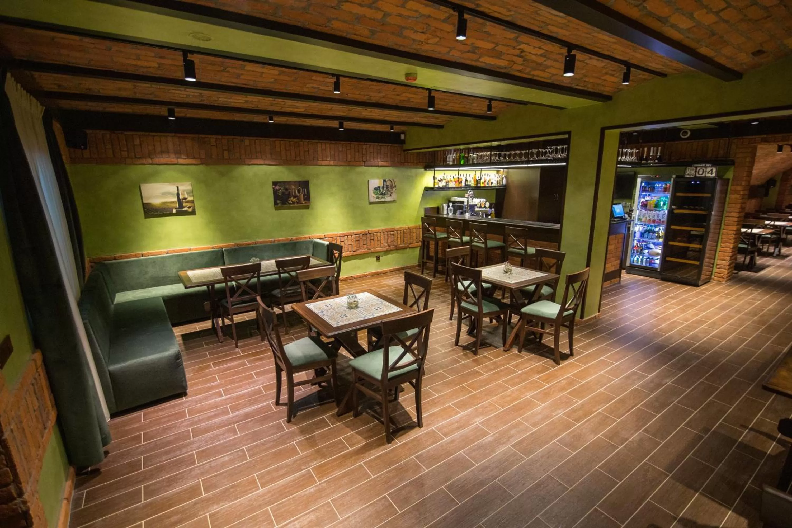 Restaurant/places to eat in Praktik Hotel & Restaurant