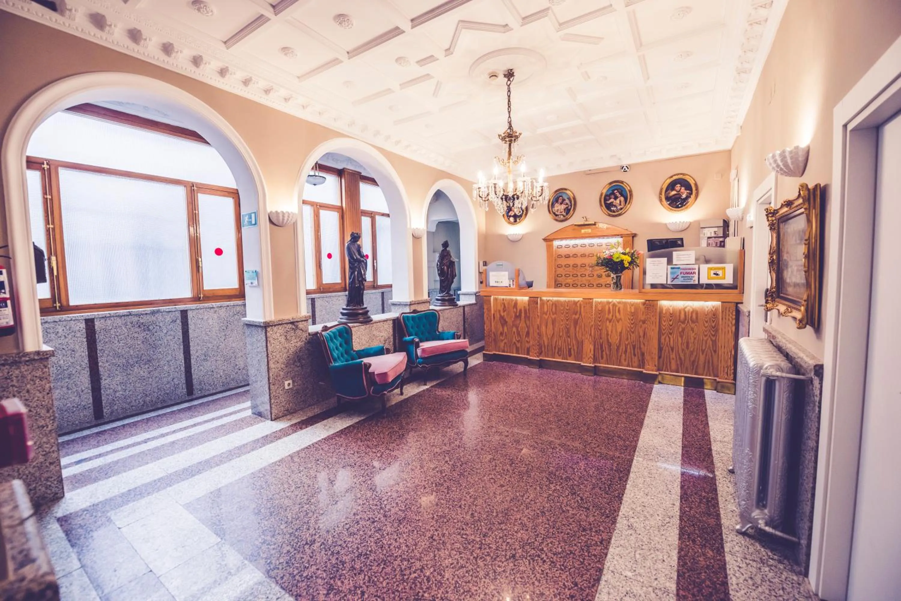 Lobby or reception in Hostal Marlasca