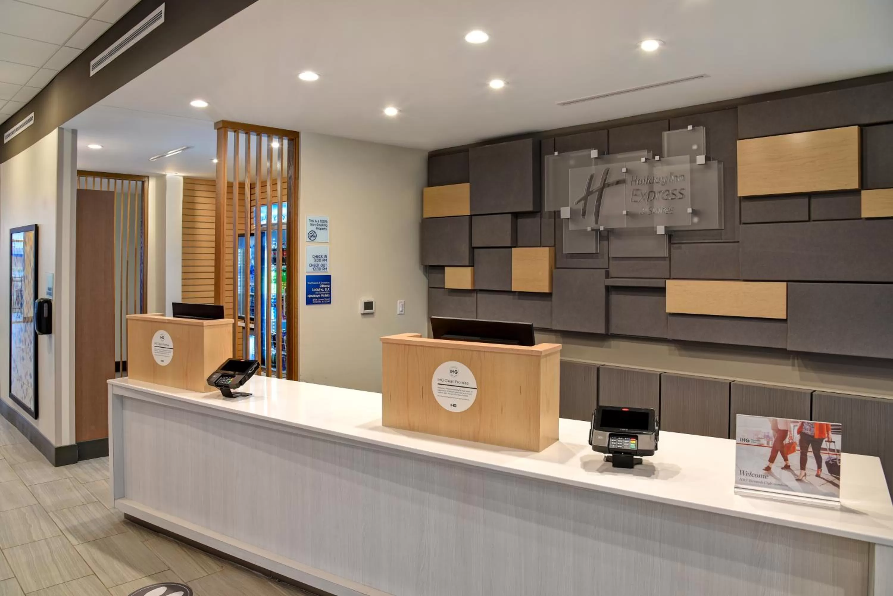 Lobby or reception in Holiday Inn Express & Suites - Ottawa by IHG