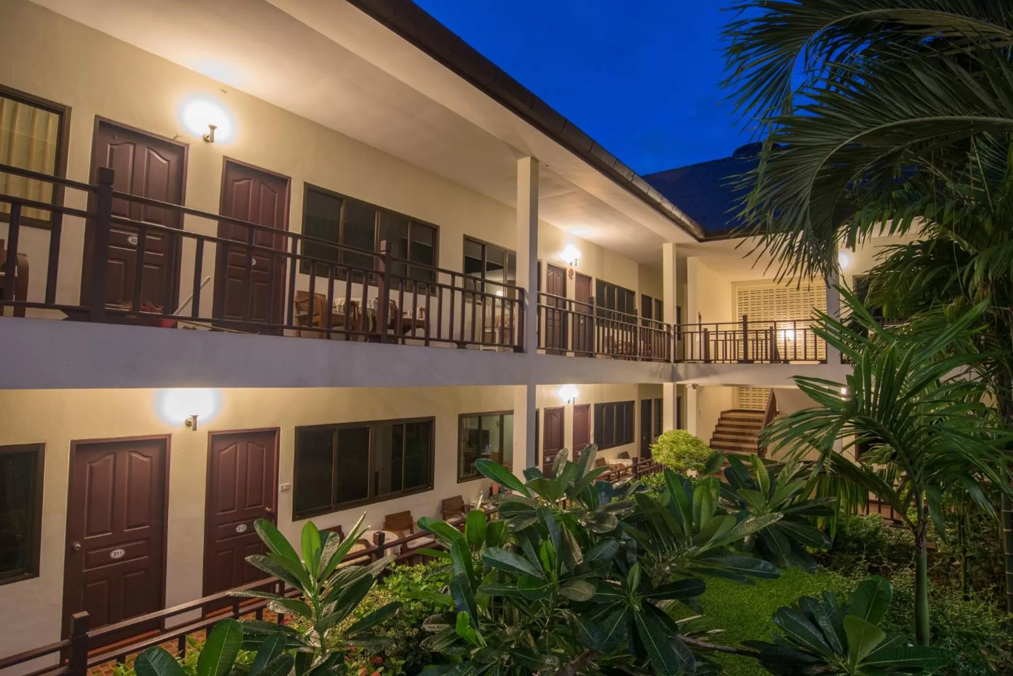 Riverside House Hotel