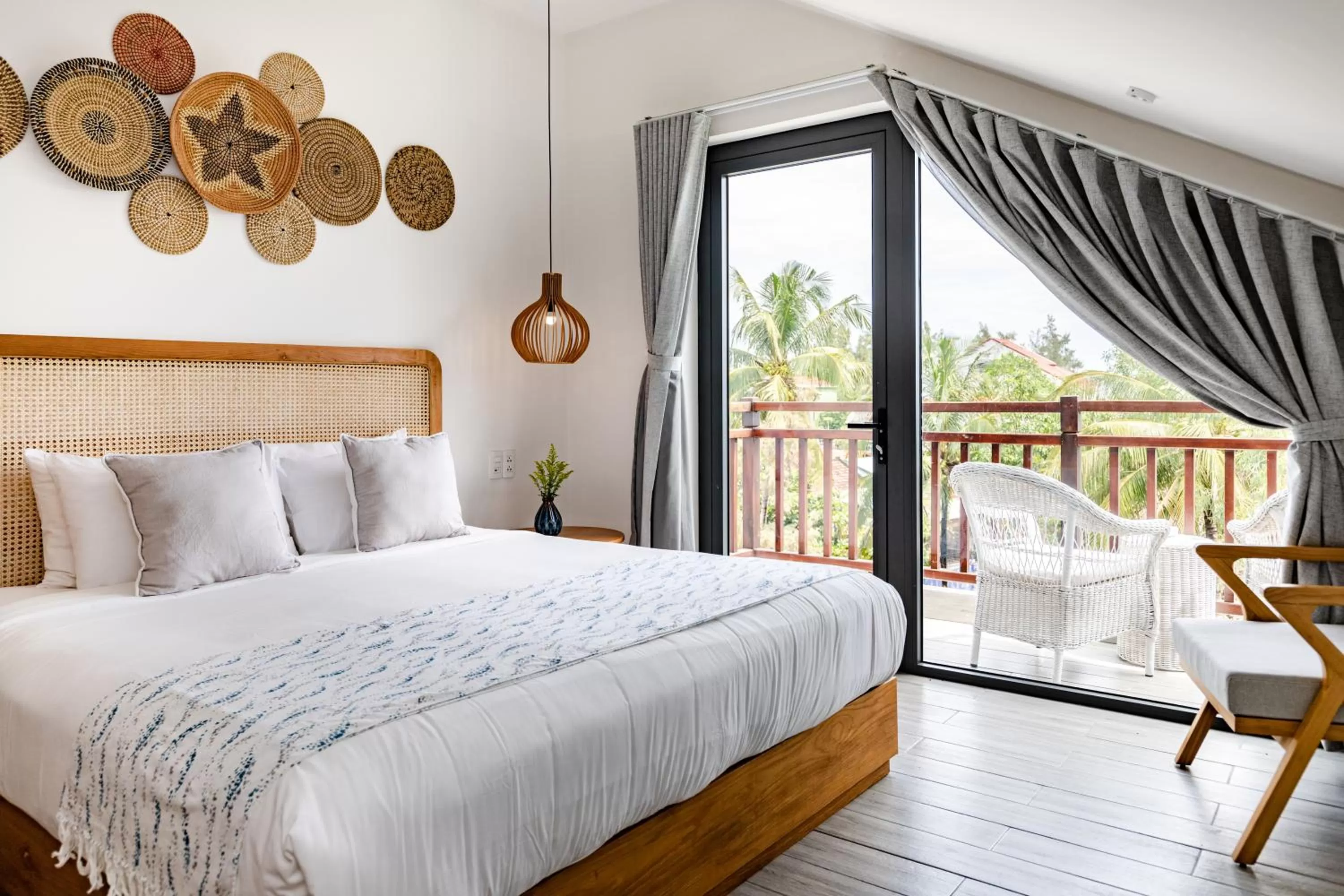 Bed in The Watermark Beachside Hotel