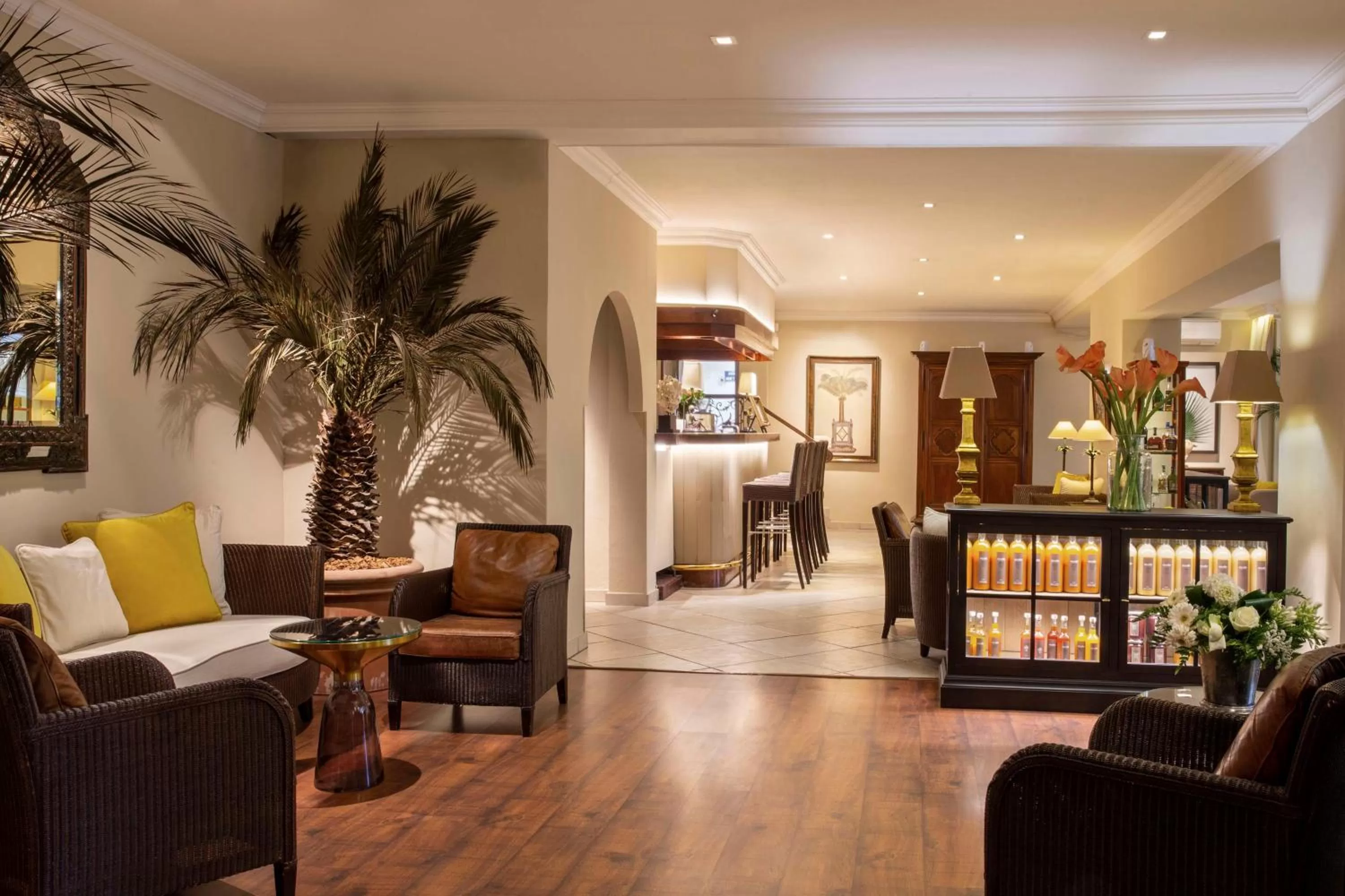 Lounge or bar in Best Western Premier Montfleuri