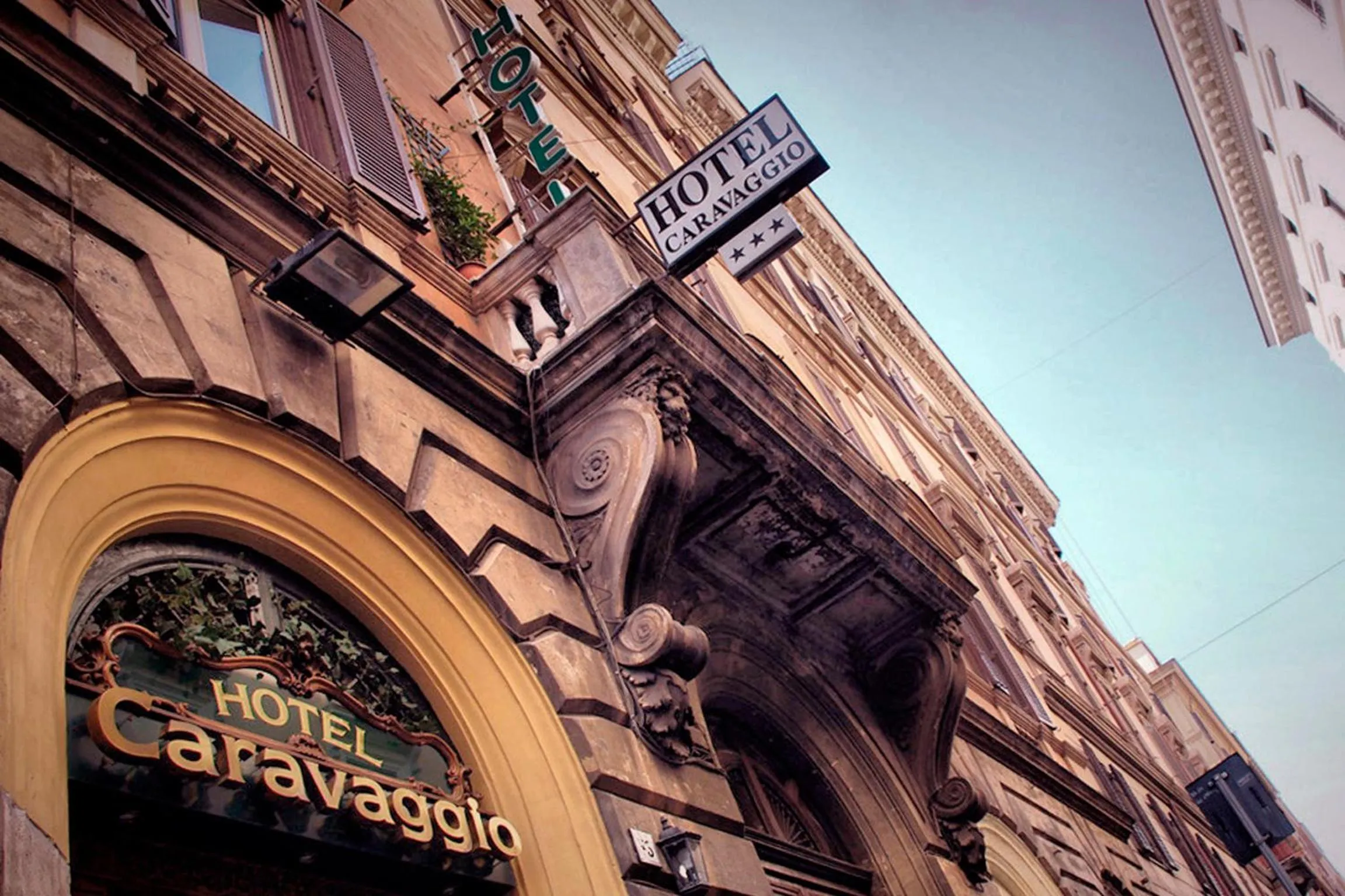 Facade/entrance in Hotel Caravaggio