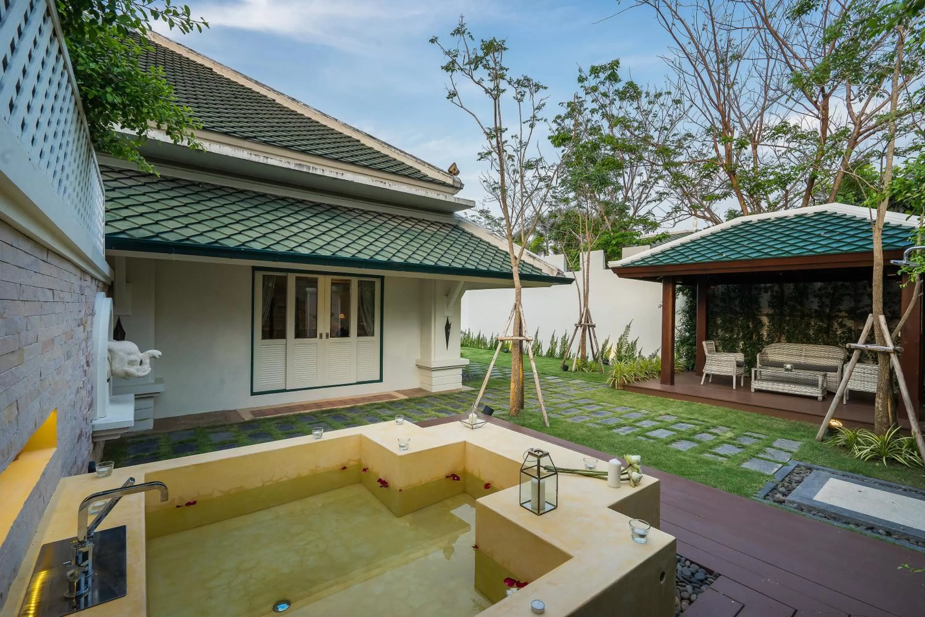 Garden in Kalanan Riverside Resort