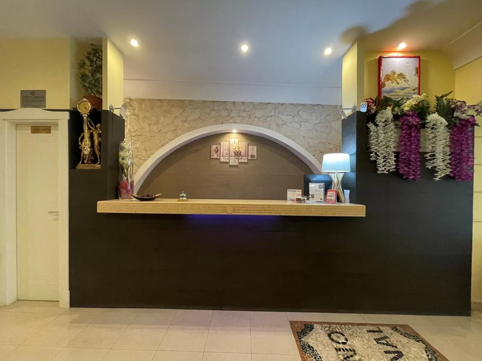 Lobby or reception in Capodichino International Hotel