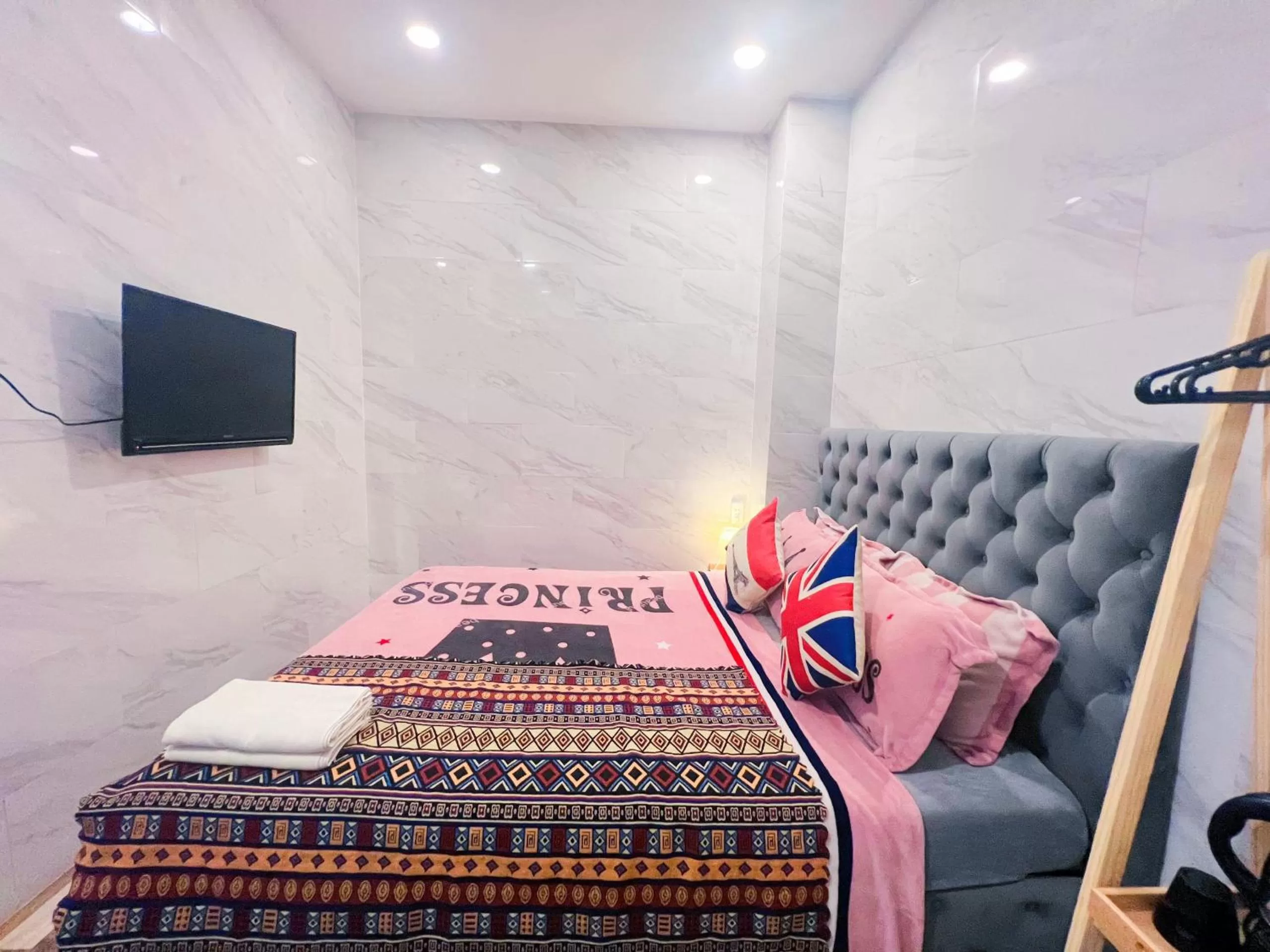 MIS HOSTEL Cần Thơ