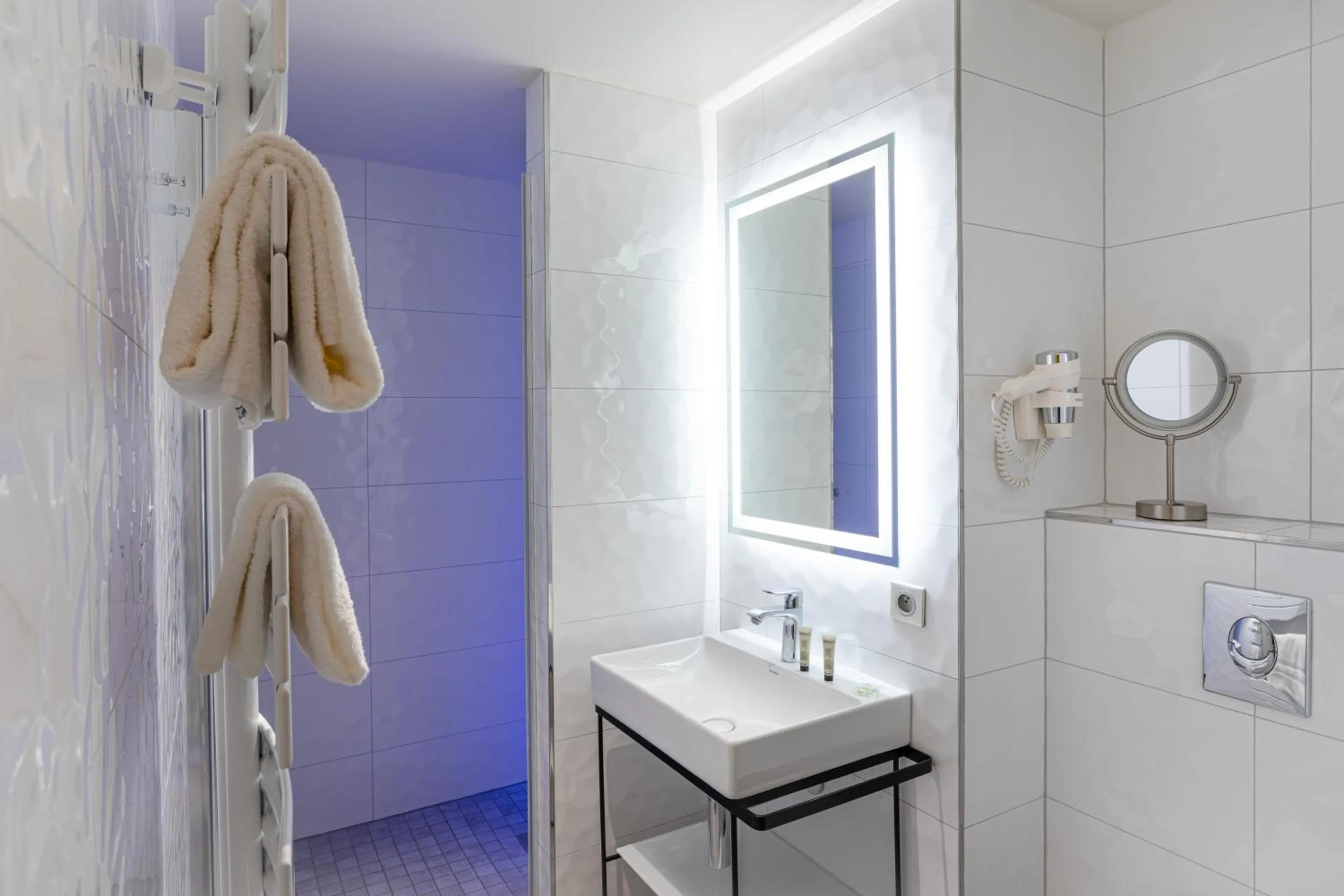 Shower in Europe Haguenau – Hotel & Spa