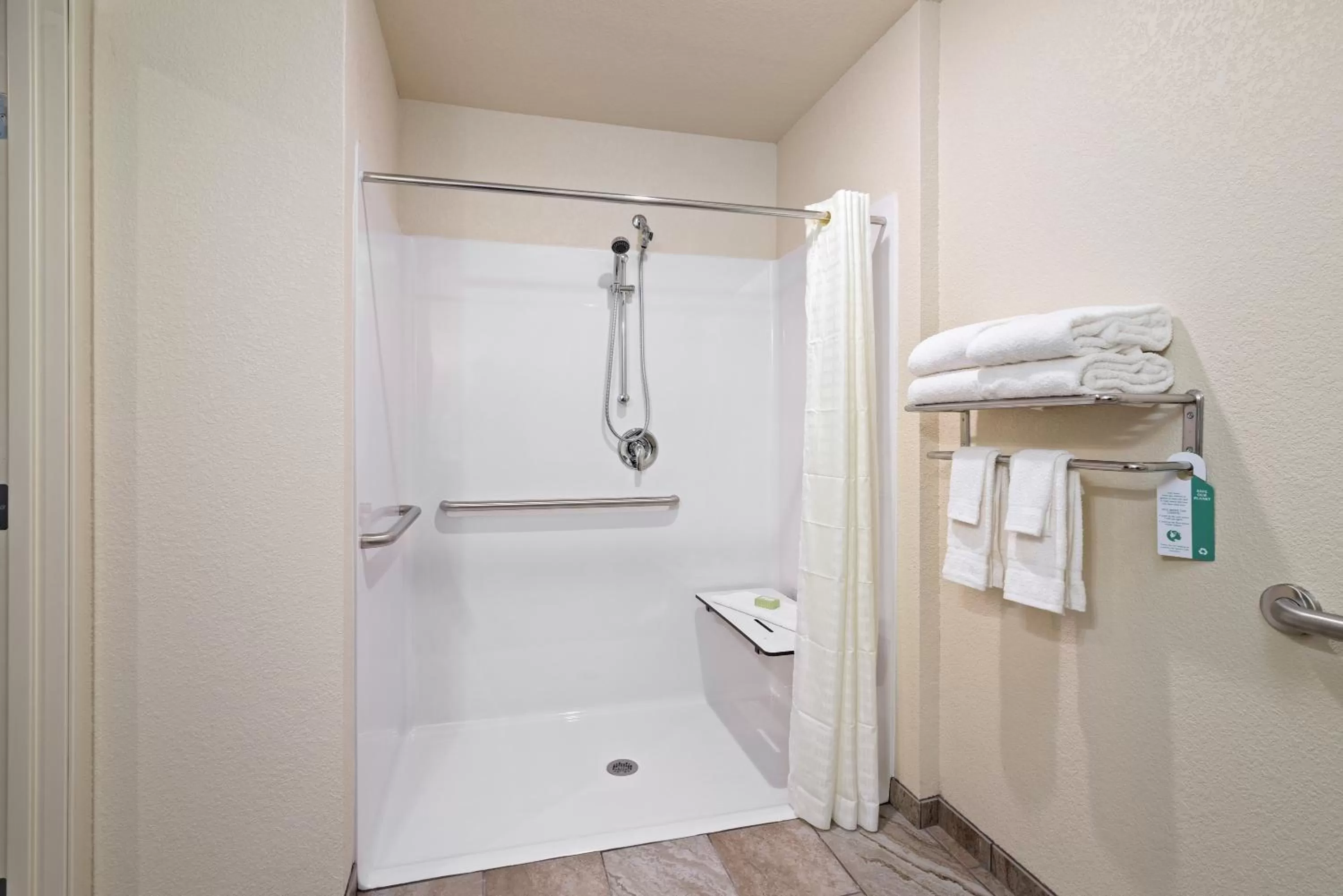 Shower in Cobblestone Inn & Suites - Yuma