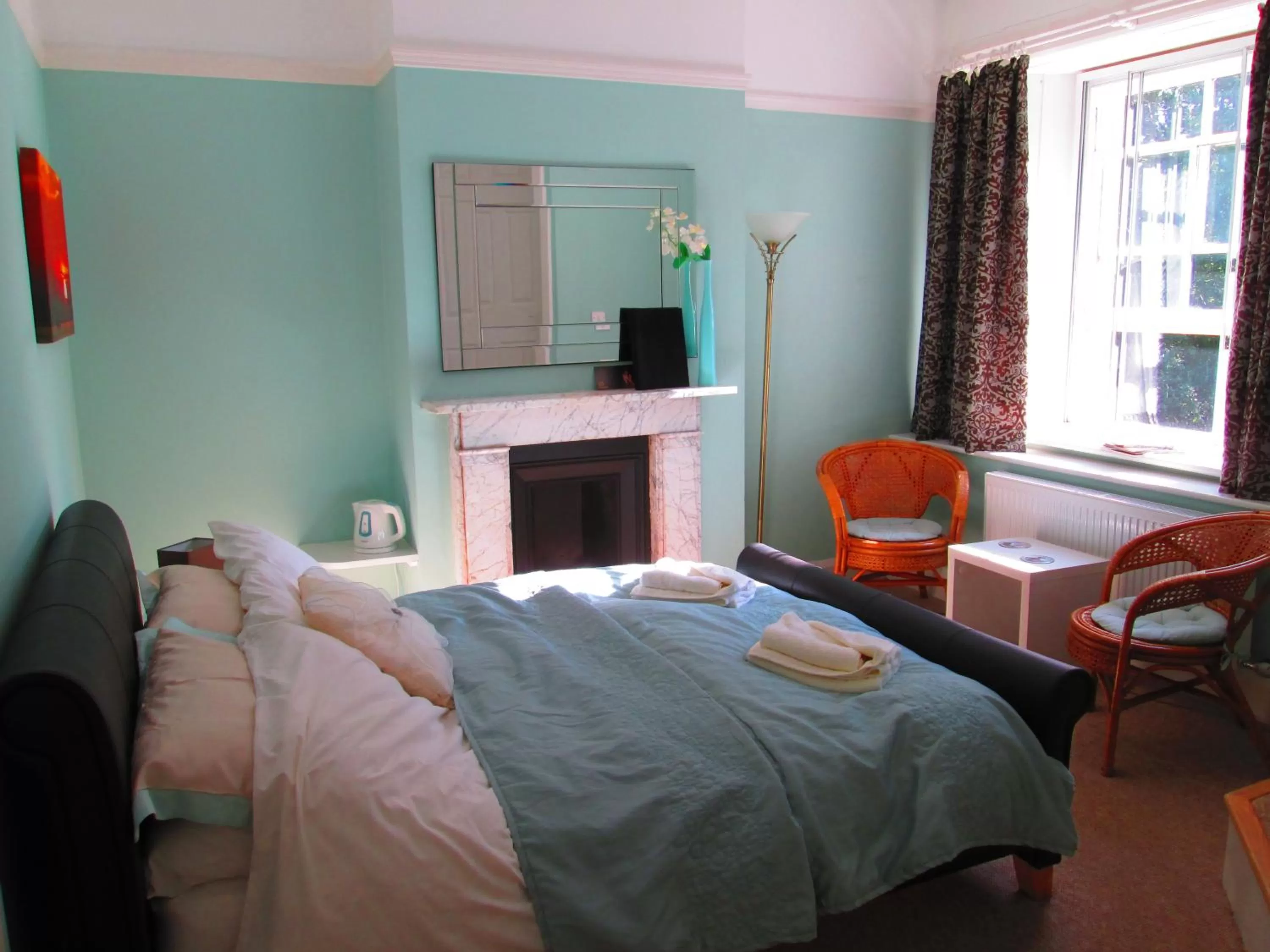 Bedroom, Bed in Weston Manor