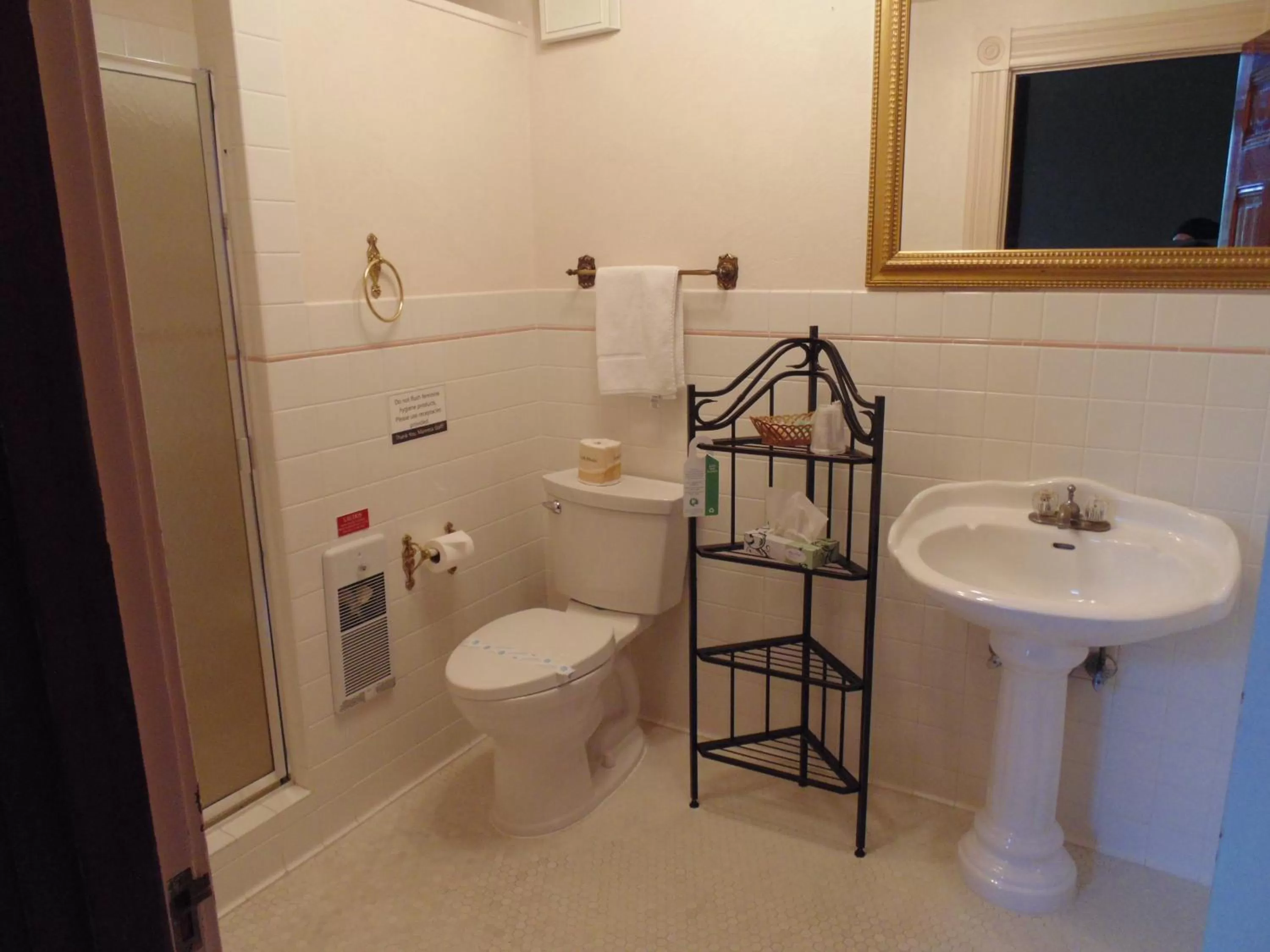 Shower in Manresa Castle