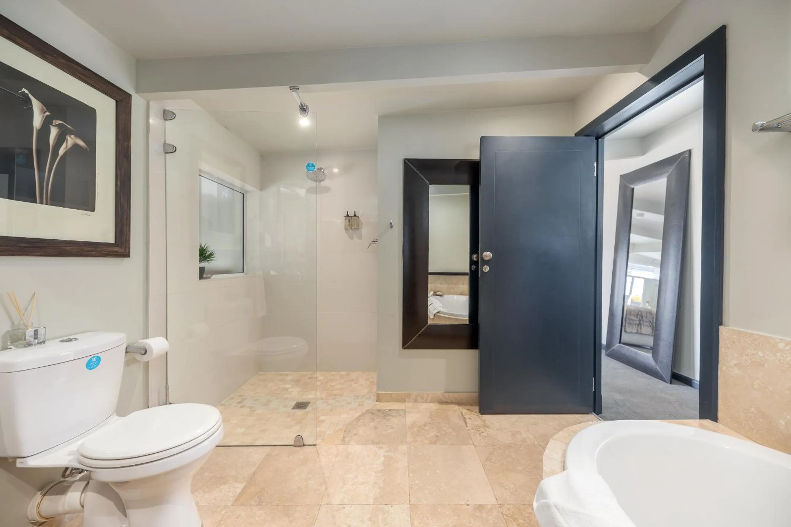 Shower in O on Kloof Boutique Hotel & Spa