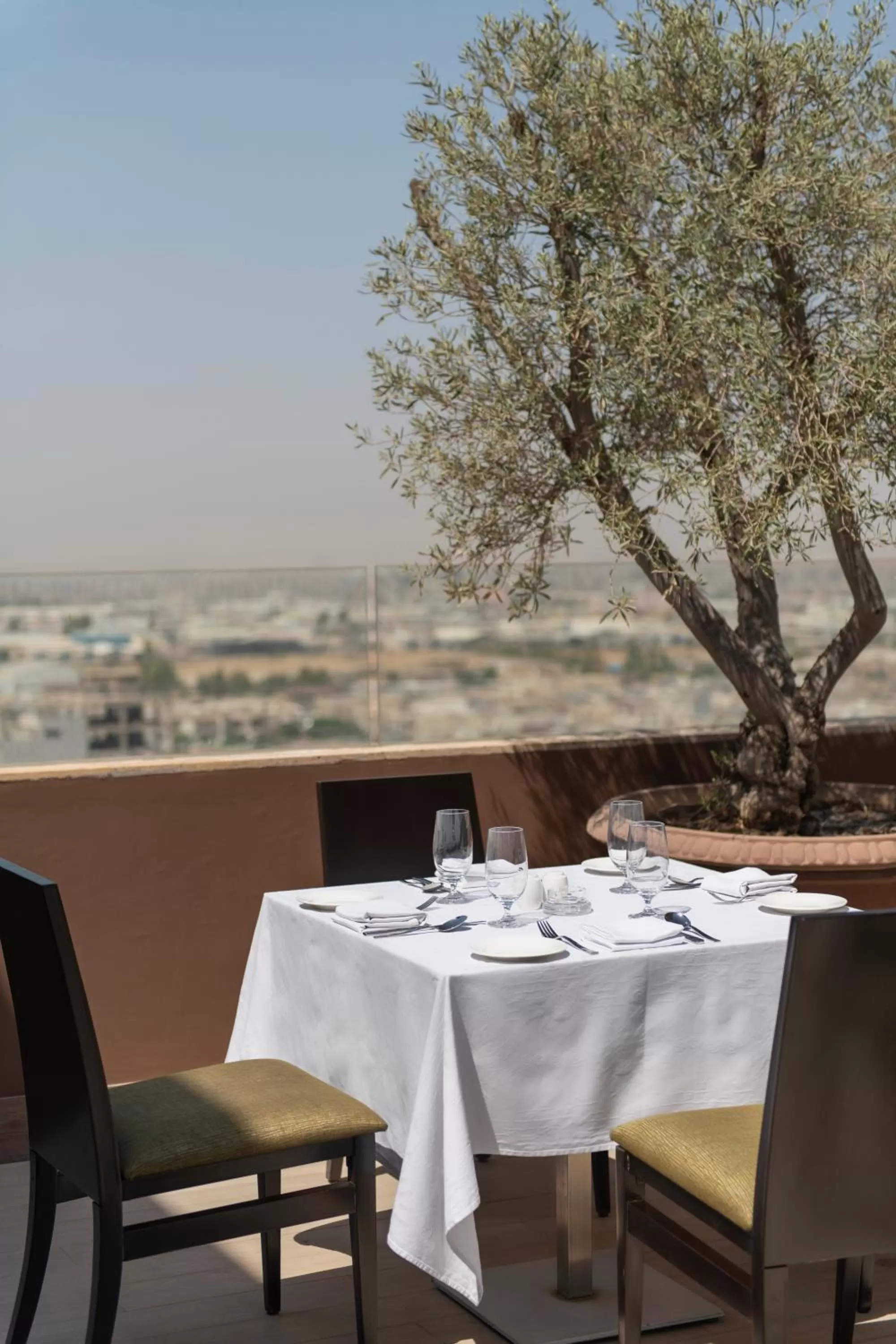 Restaurant/places to eat in Bristoria Hotel Erbil