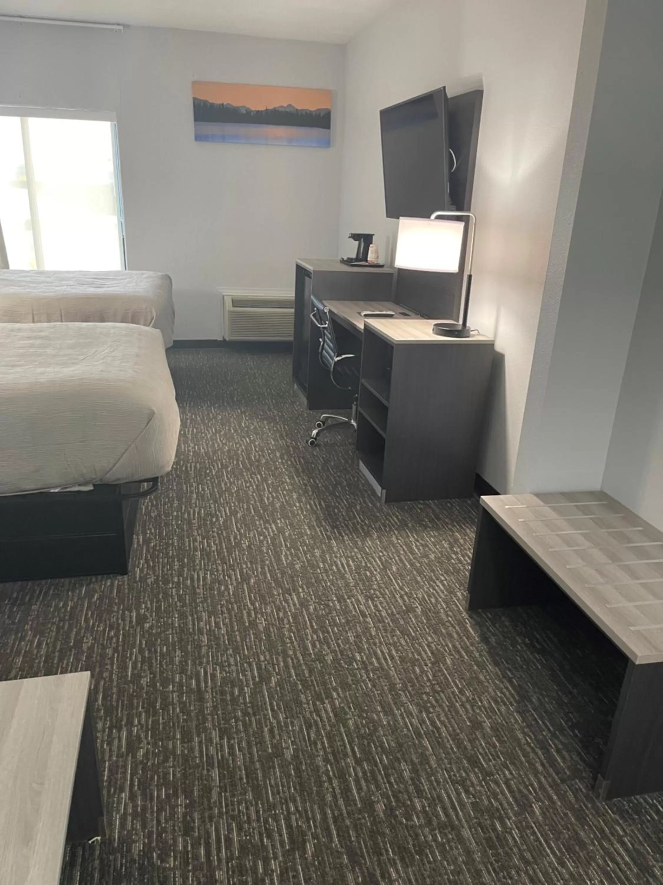 Bedroom in Quality Suites Abilene Mall Area