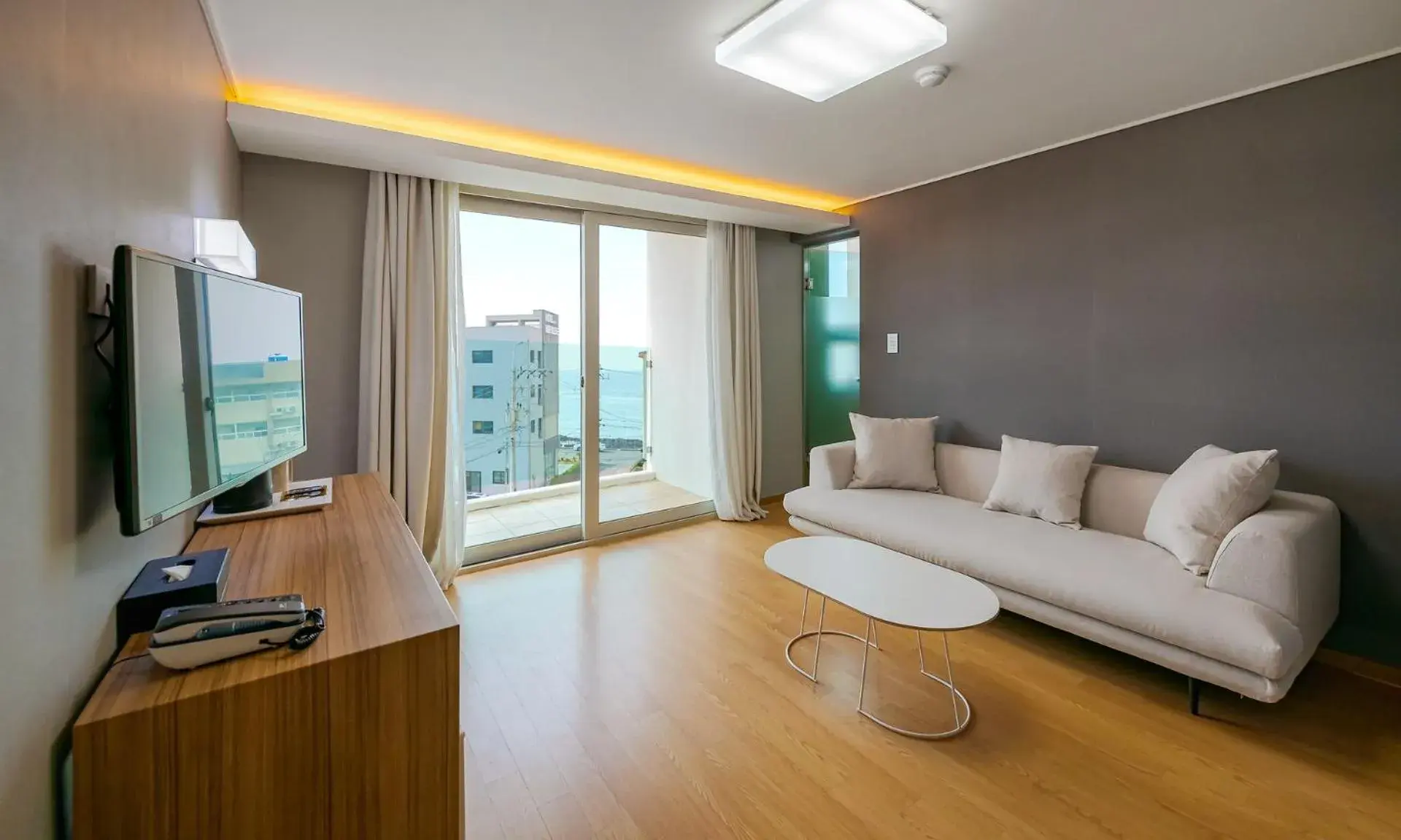 Deluxe Suite in Pampas Hotel Jeju Deluxe Suite in Pampas Hotel Jeju