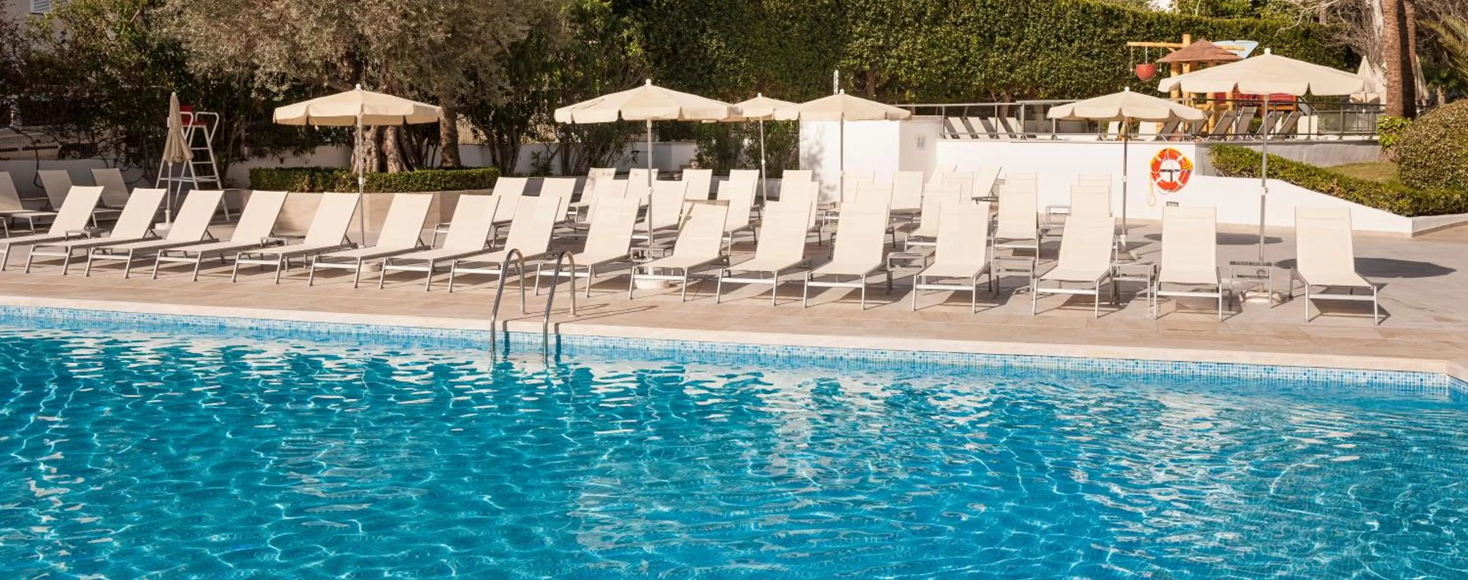 Swimming pool in Globales Palmanova