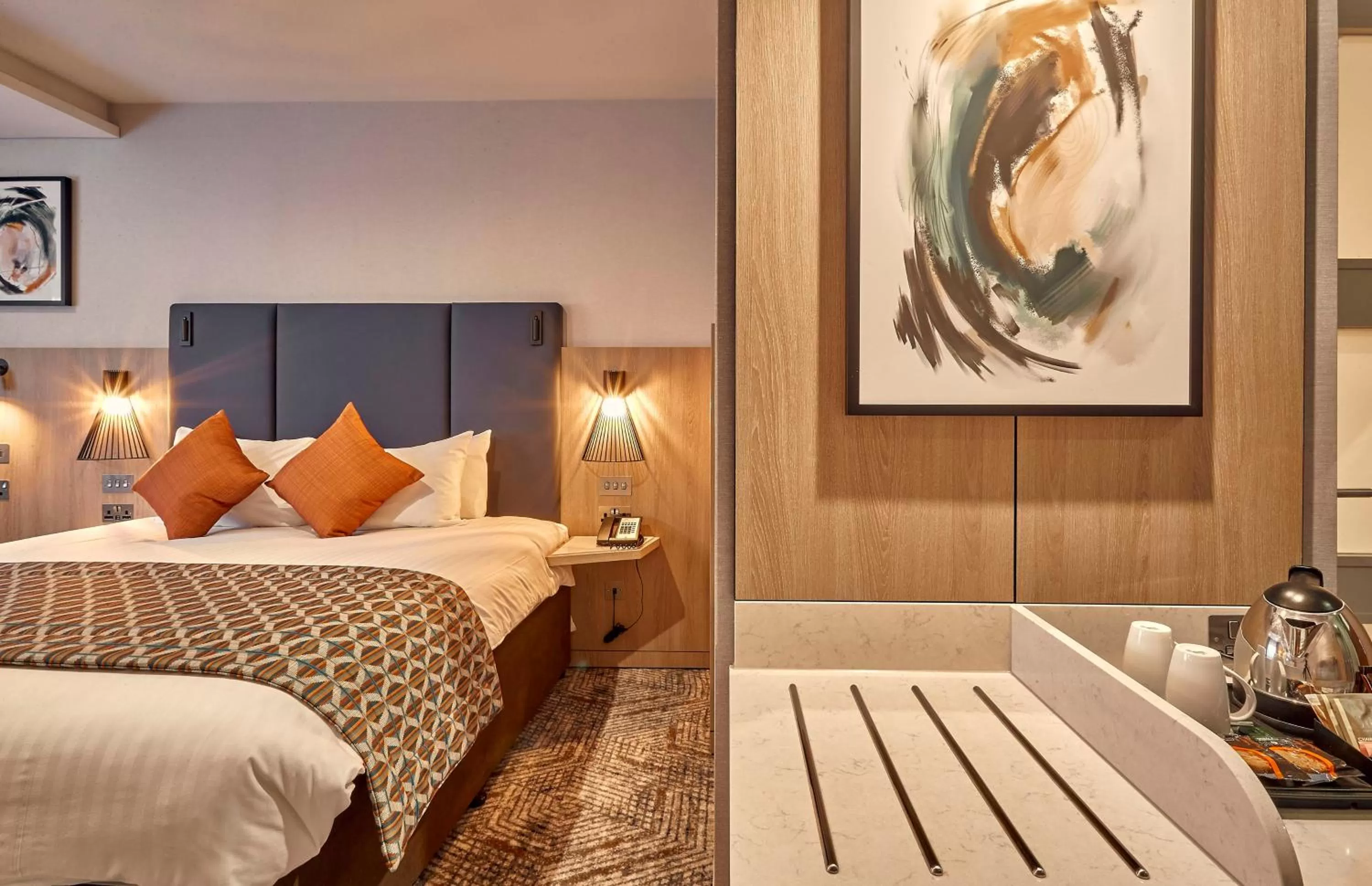 Photo of the whole room, Bed in Crowne Plaza Reading