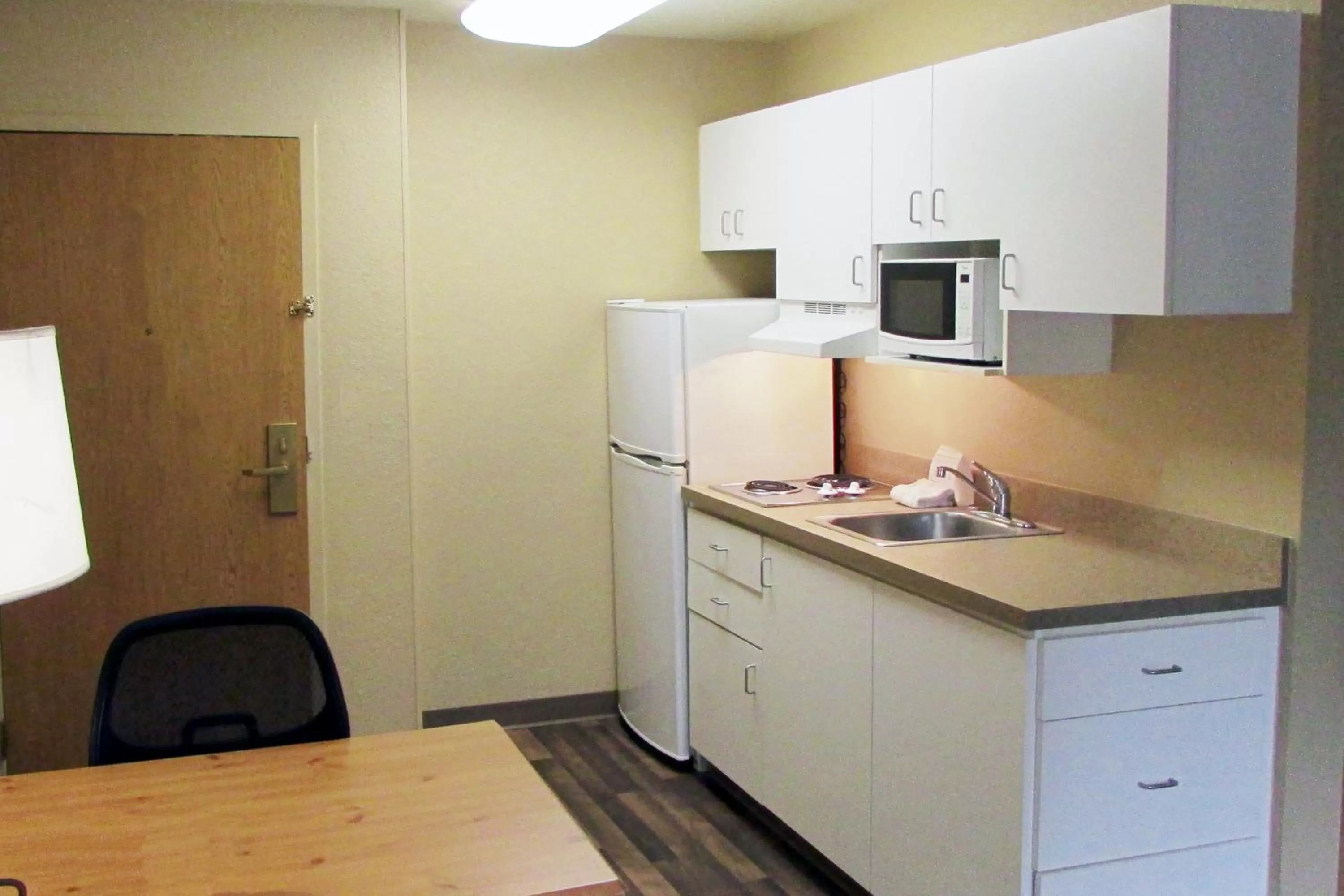 Kitchen or kitchenette in Extended Stay America Select Suites - Atlanta - Marietta - Wildwood