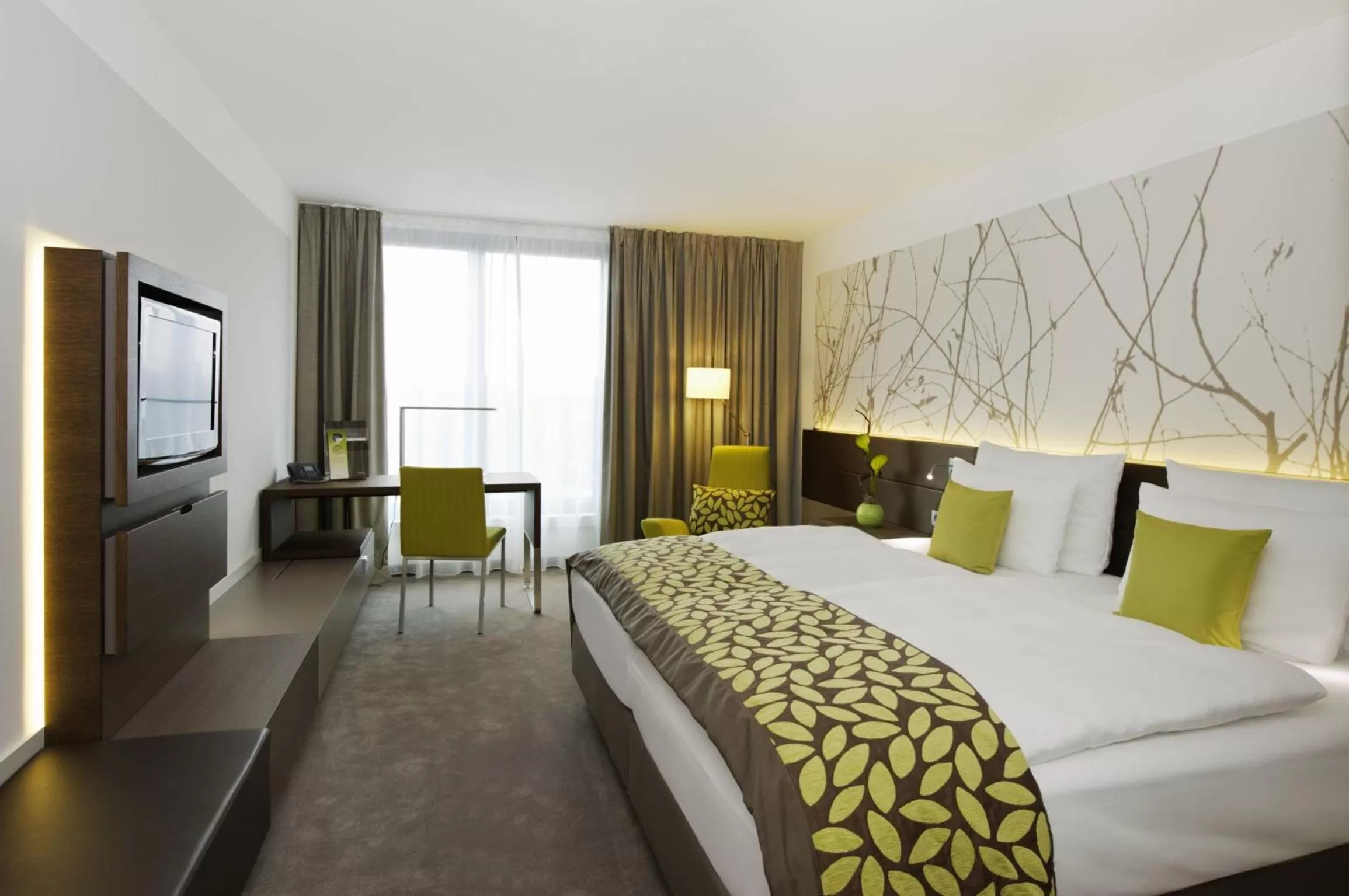 Photo of the whole room, Bed in Atlantic Congress Hotel Essen