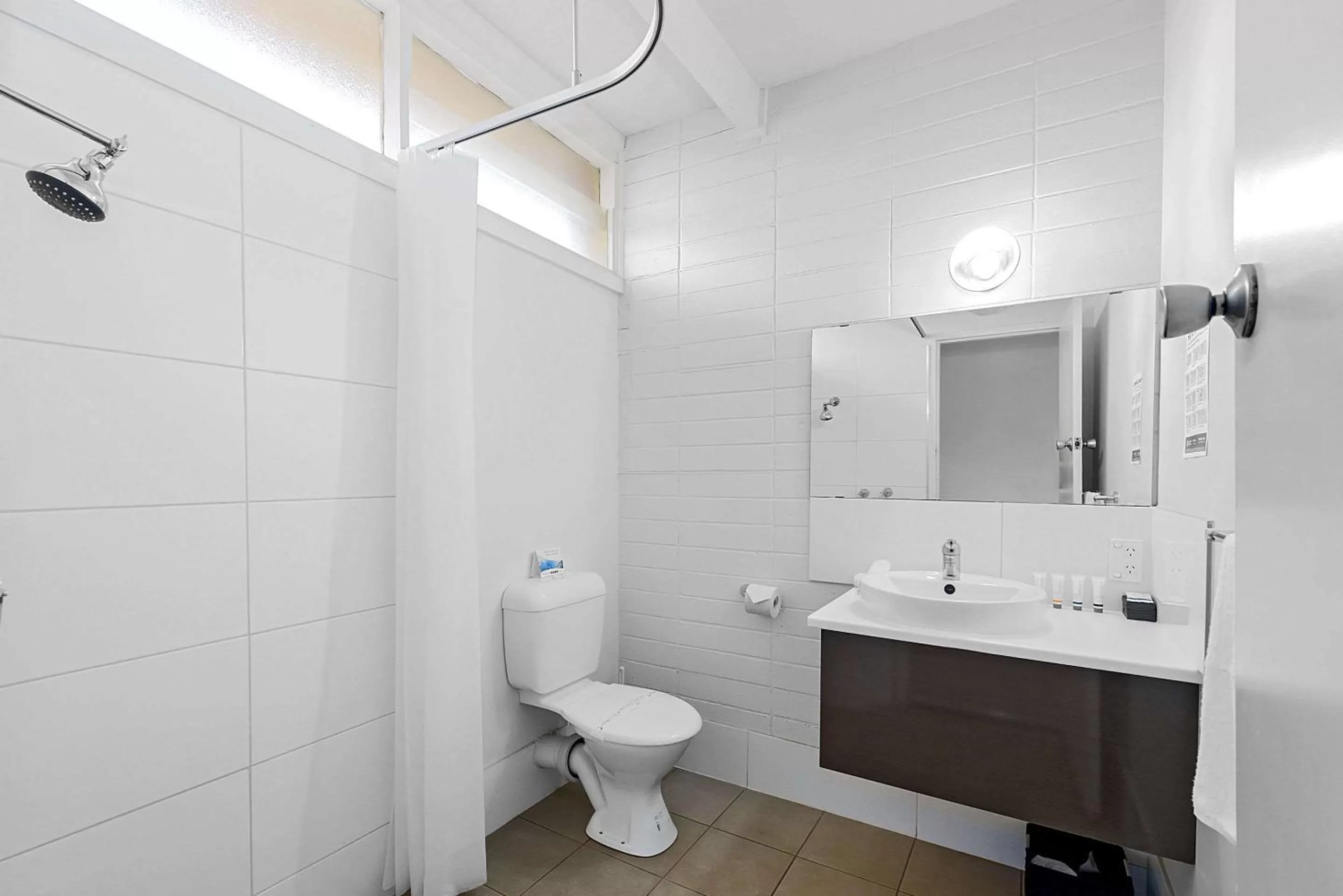 Bedroom in Comfort Inn Flinders on Main