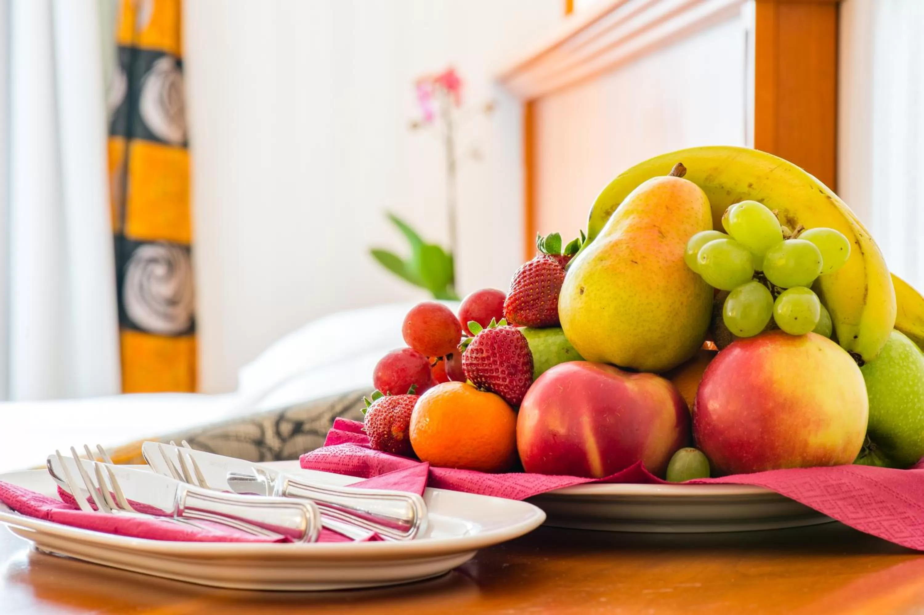 Food and drinks in Three Corners Hotel Art