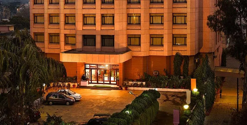Facade/entrance in Hotel Hindusthan International, Varanasi