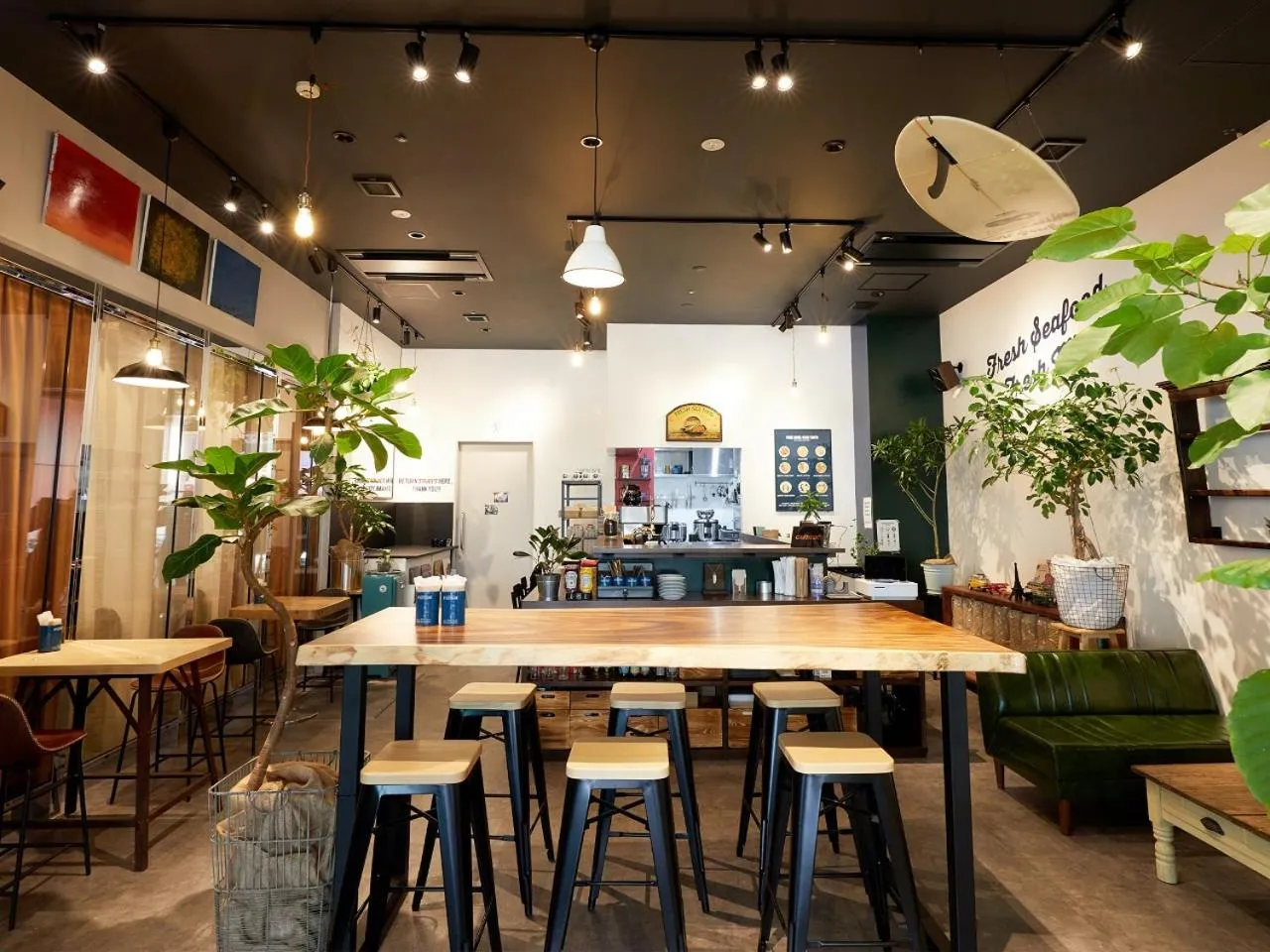 Restaurant/places to eat in APA Hotel Nihombashi Bakuroyokoyama Ekimae