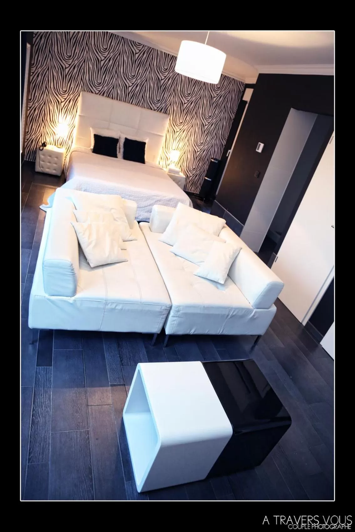 Bed in V E R O N E - Rooms & Suites - Liège - Rocourt