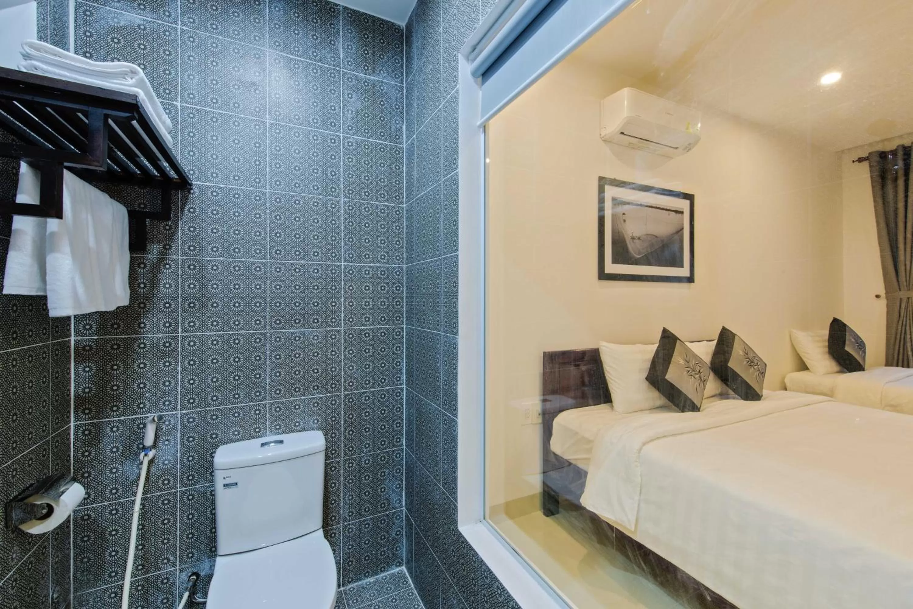 Shower, Bed in Ancient Terracotta Villa