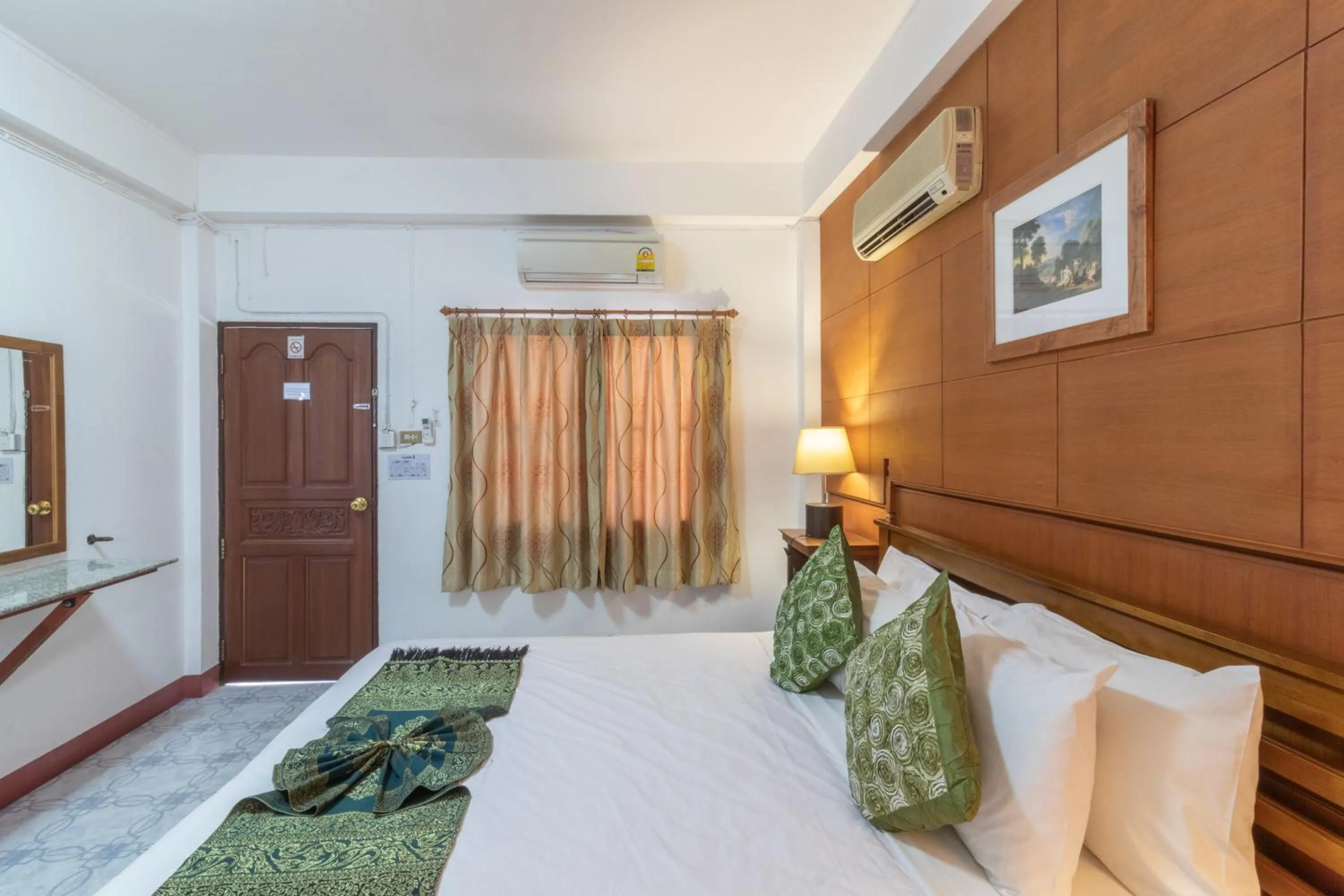 Bedroom, Bed in Rendezvous Oldtown Chiangmai