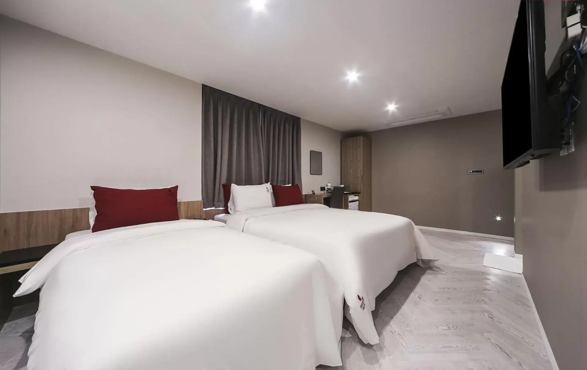 Deluxe Twin Room in Maron Hotel Nampo Deluxe Twin Room in Maron Hotel Nampo