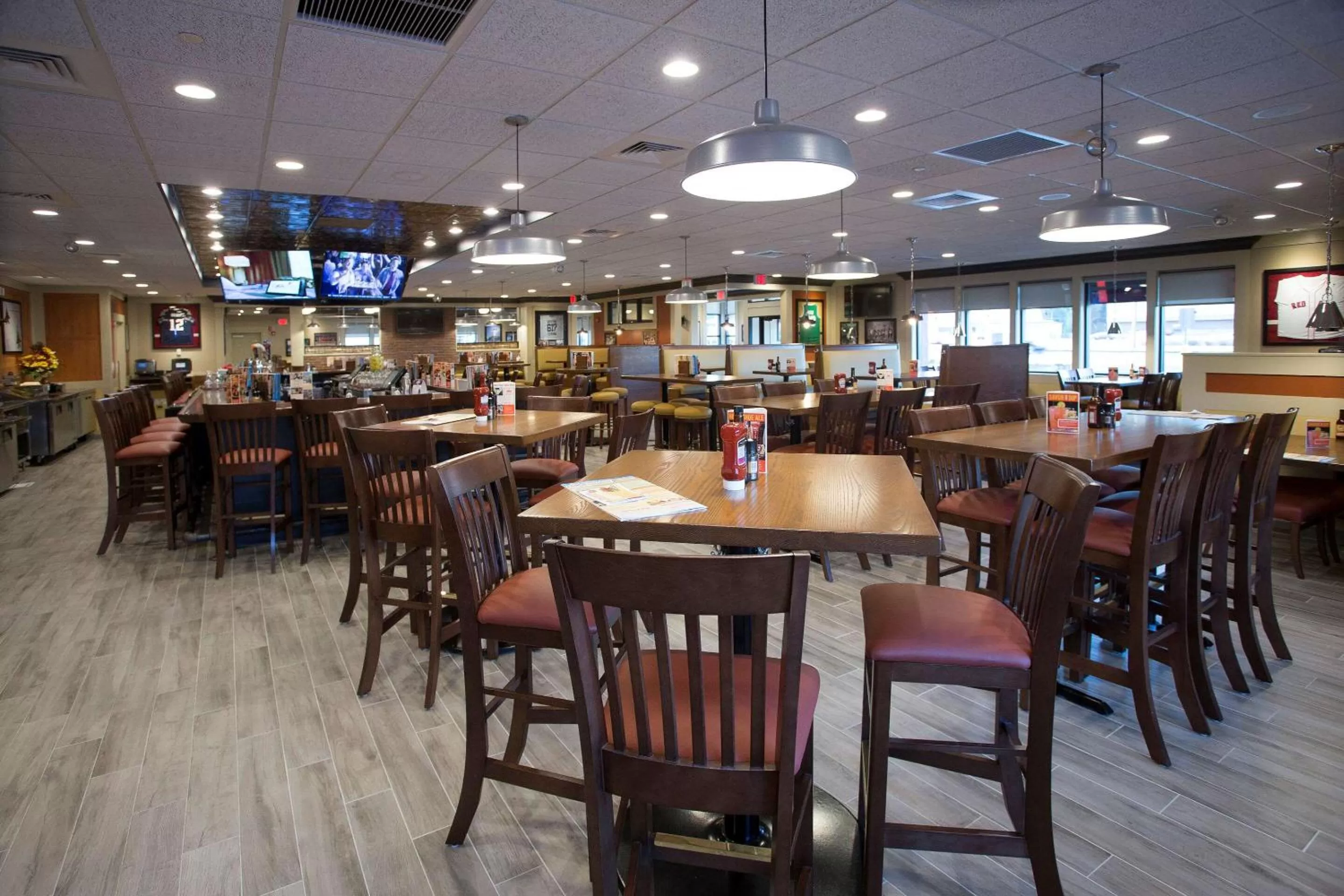Restaurant/places to eat in Clarion Inn Nashua